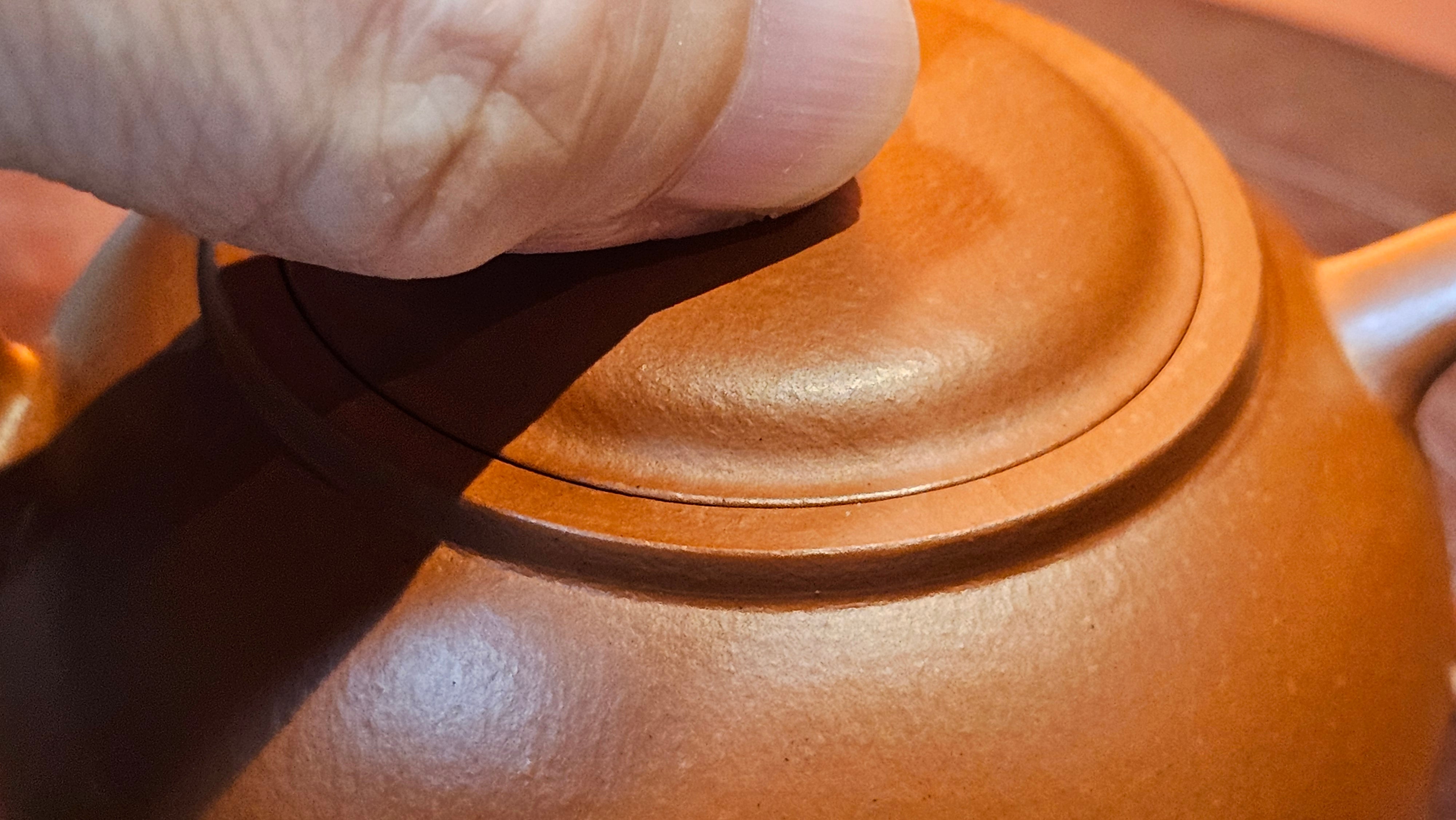 Guan Bo 观博, 94.6ml, Xiao Mei Yao Zhu Ni 小煤窑朱泥 by our Collaborative Craftsman Zhai Yi Yao 翟一耀。