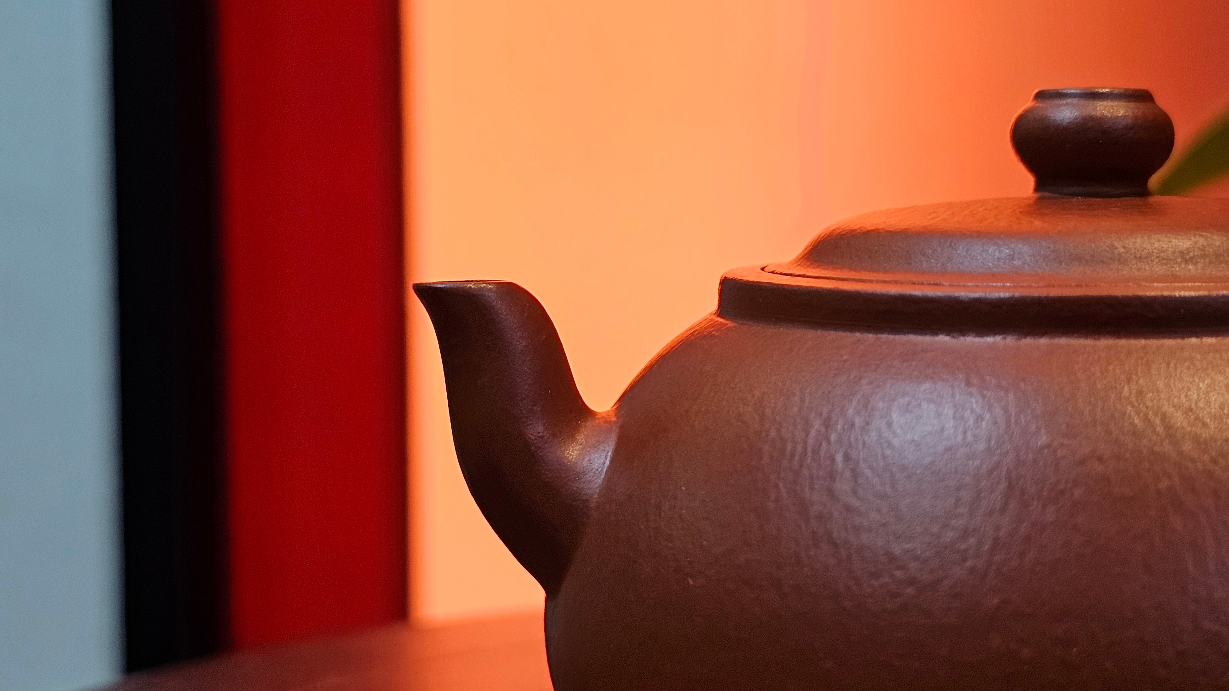 Guan Bo 观博, 94.6ml, Xiao Mei Yao Zhu Ni 小煤窑朱泥 by our Collaborative Craftsman Zhai Yi Yao 翟一耀。