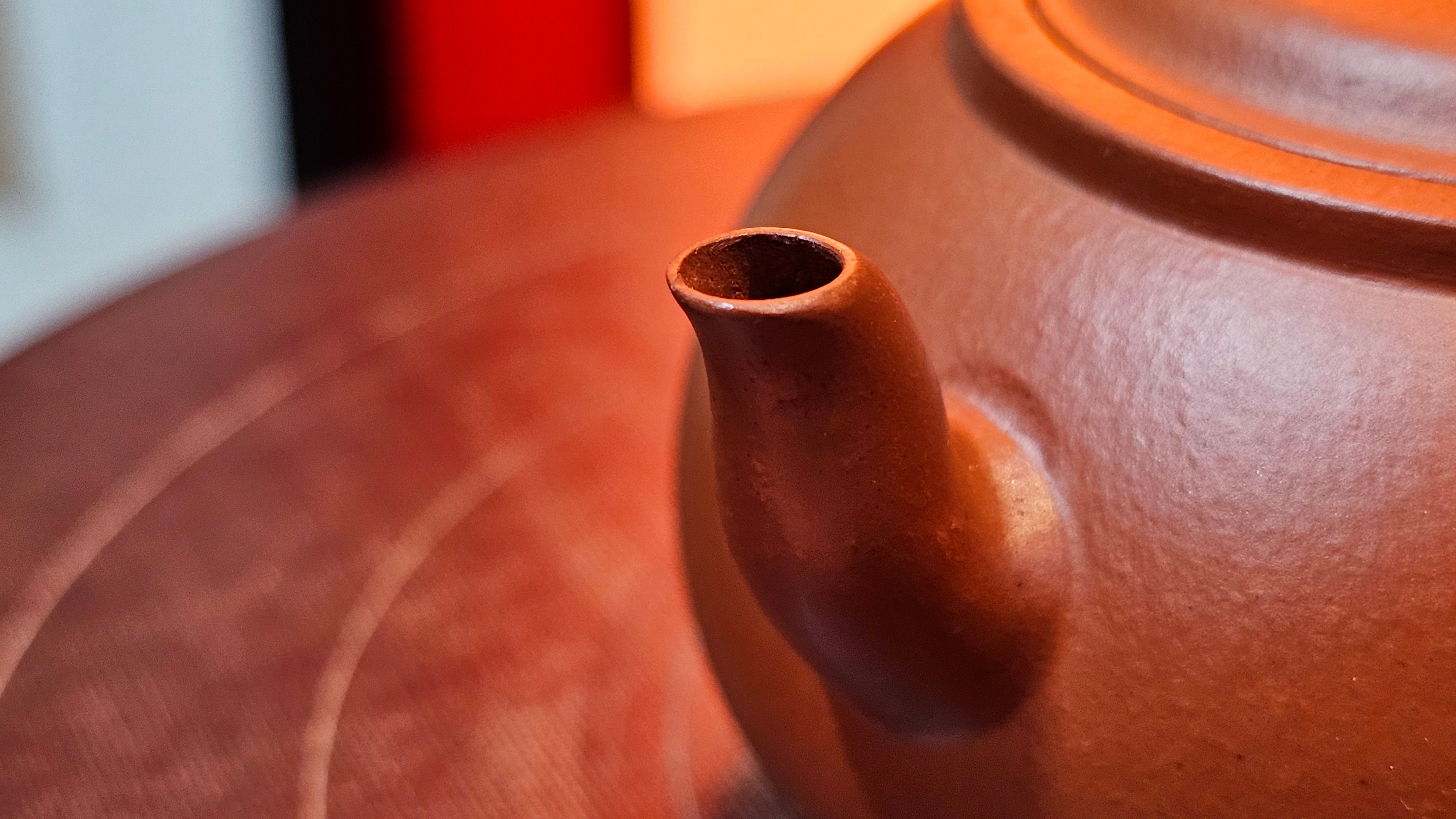 Guan Bo 观博, 94.6ml, Xiao Mei Yao Zhu Ni 小煤窑朱泥 by our Collaborative Craftsman Zhai Yi Yao 翟一耀。