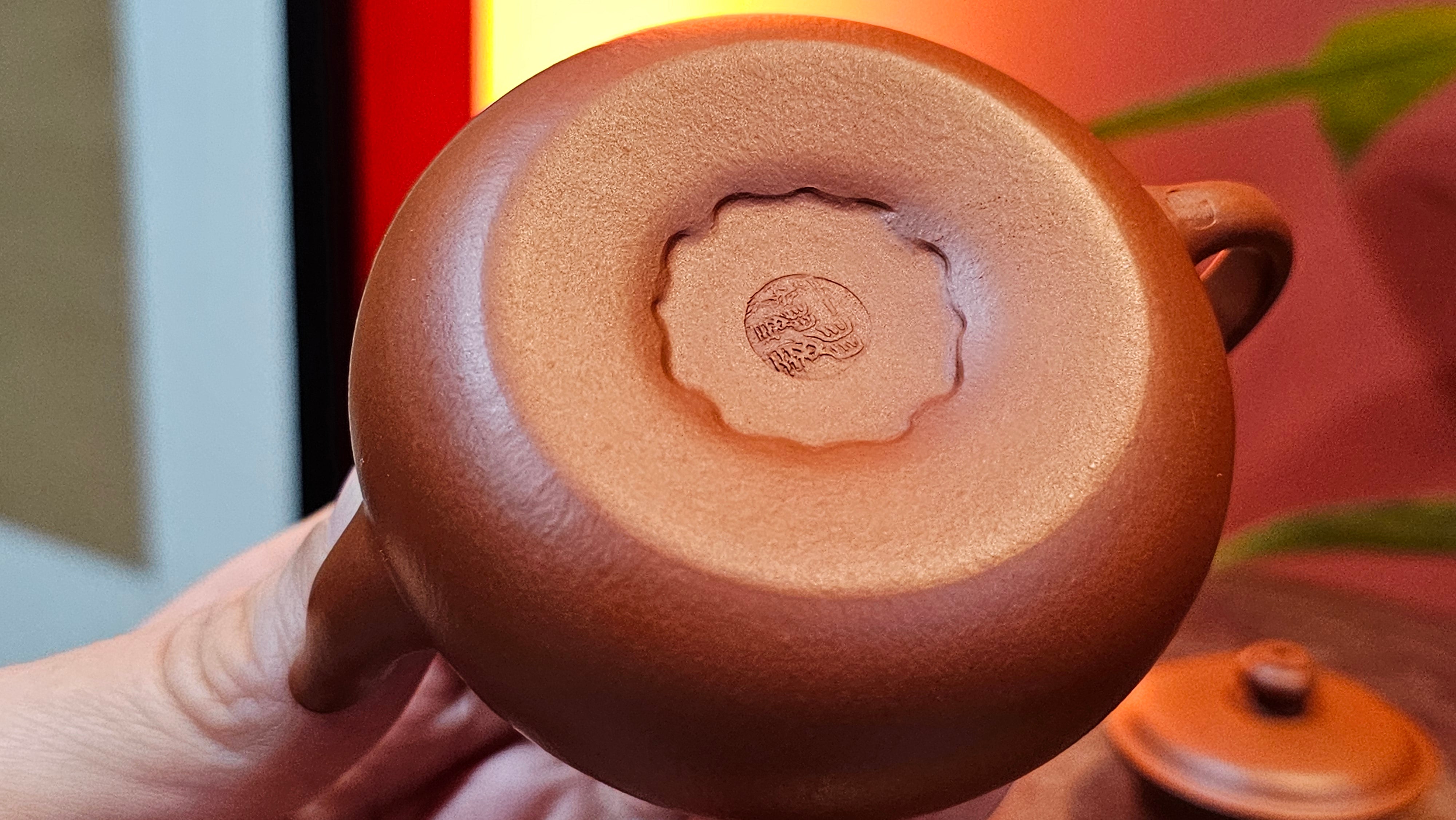 Guan Bo 观博, 94.6ml, Xiao Mei Yao Zhu Ni 小煤窑朱泥 by our Collaborative Craftsman Zhai Yi Yao 翟一耀。