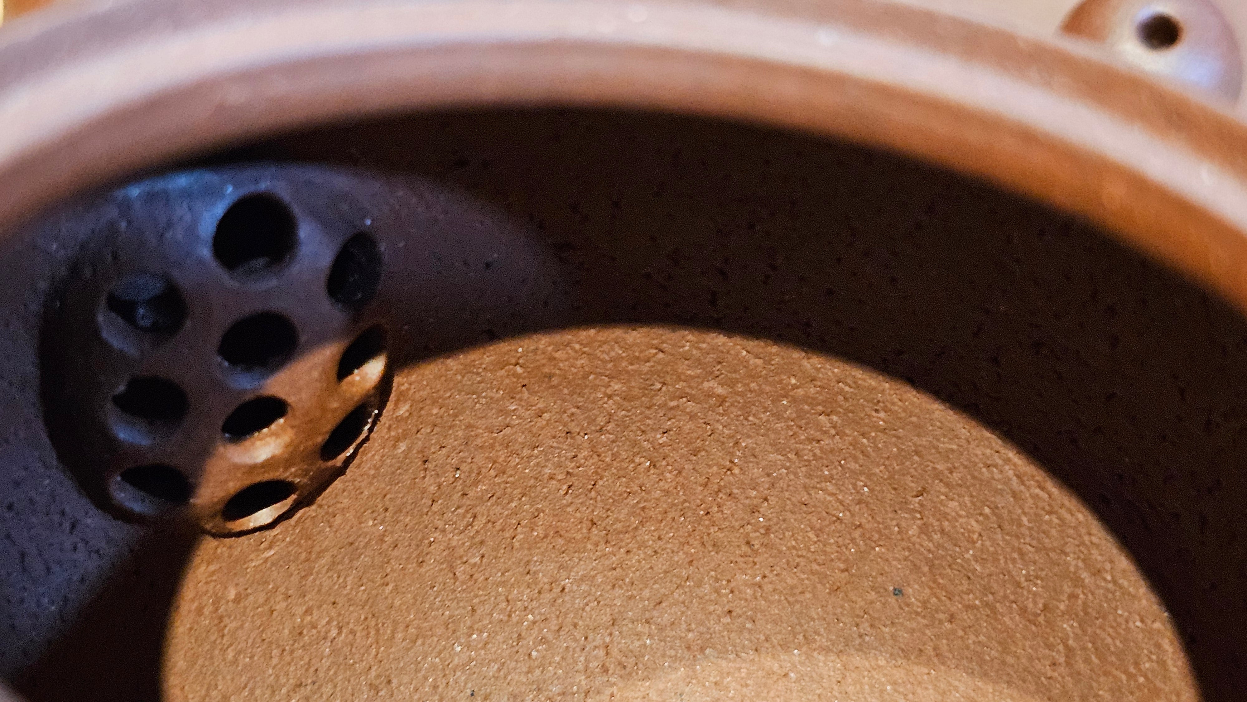 Shui Ping 水平, 161.2ml, Di Cao Qing Zi Ni 底槽青紫泥, by Craftsman Gu Xiao Ming 顾小明 ~ Congratulations to Mr S.H.! 1942hrs 16th August 2025, Arcata! CA.