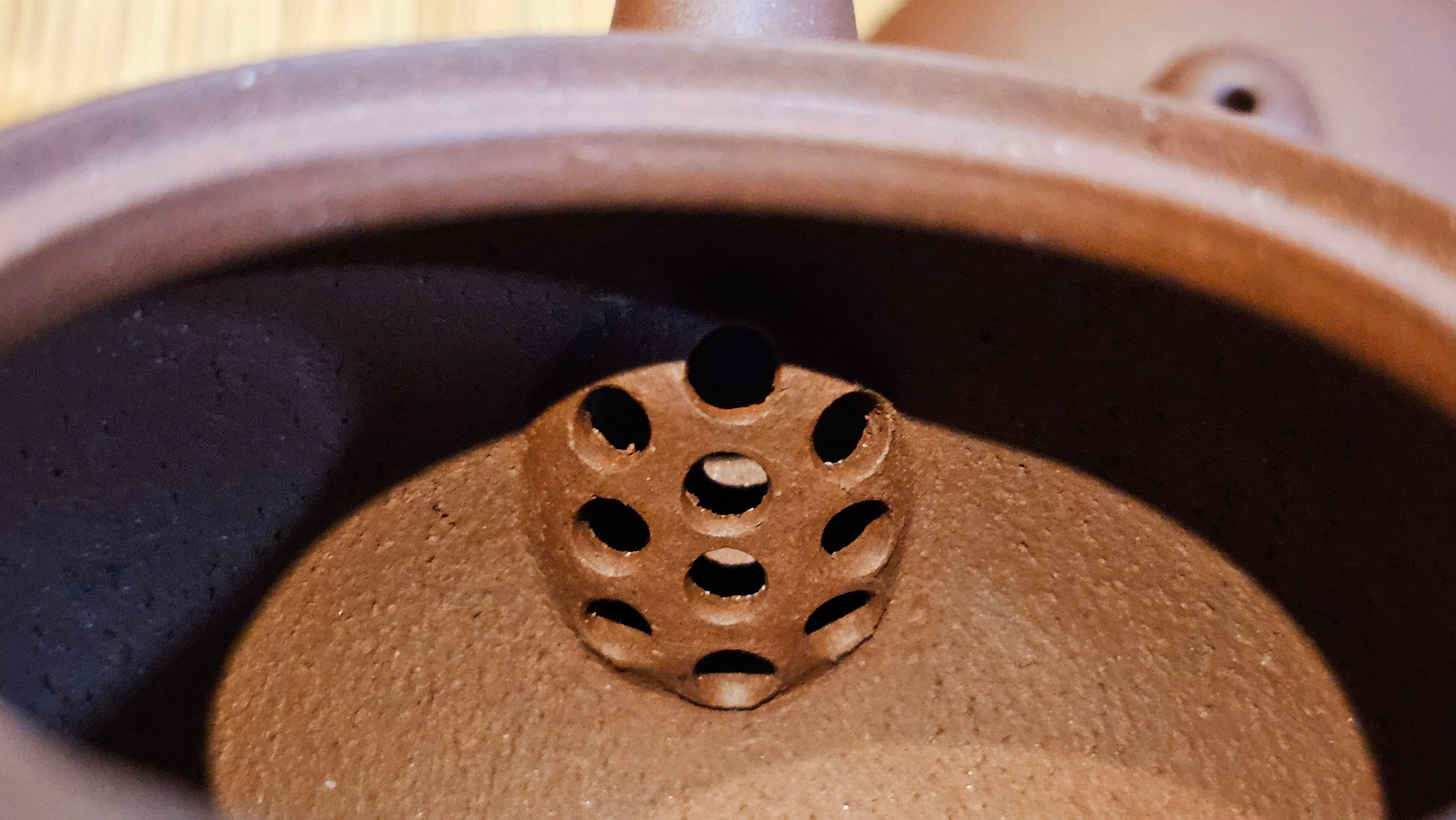 Shui Ping 水平, 161.2ml, Di Cao Qing Zi Ni 底槽青紫泥, by Craftsman Gu Xiao Ming 顾小明 ~ Congratulations to Mr S.H.! 1942hrs 16th August 2025, Arcata! CA.