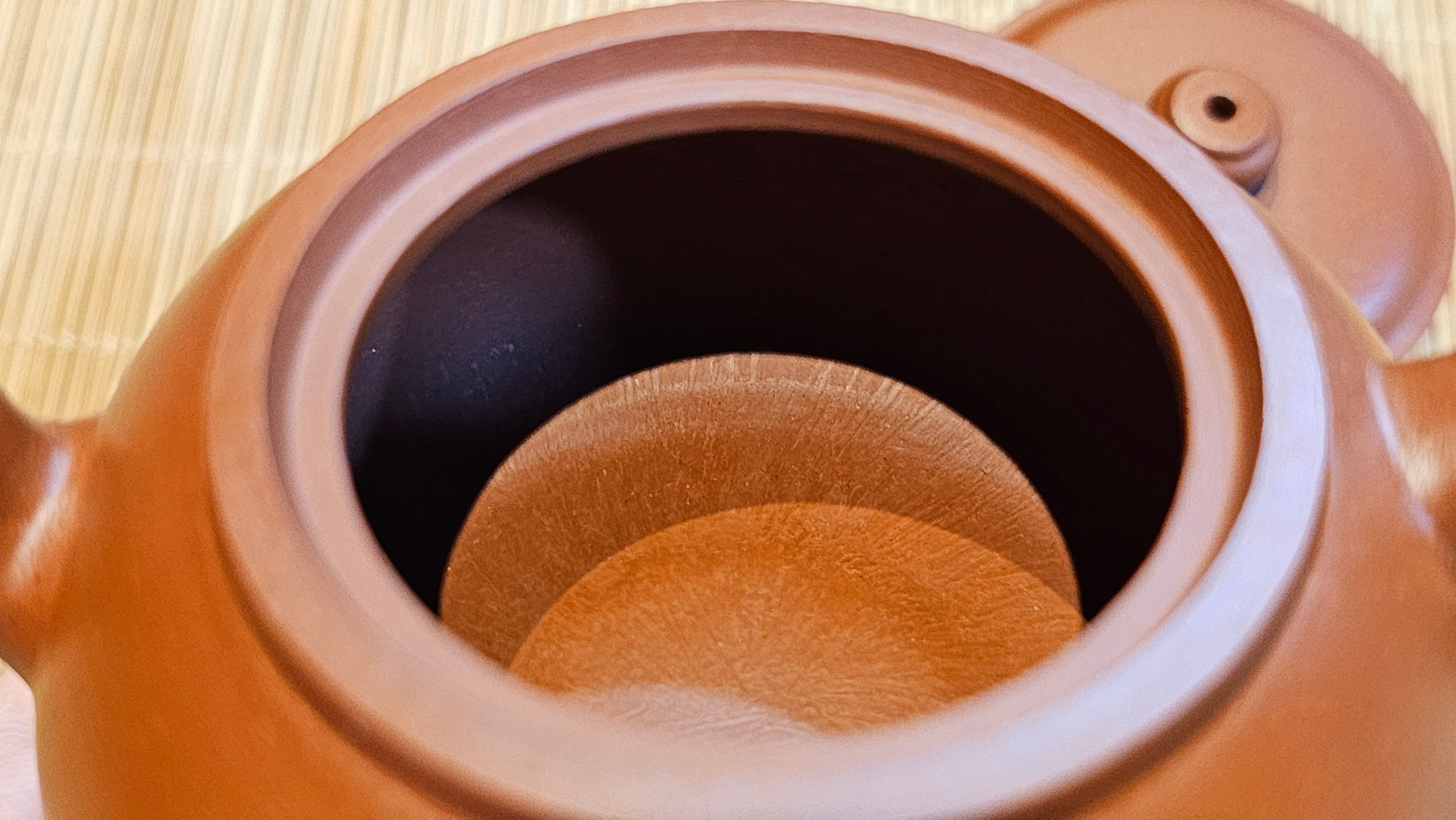 Guan Bo 观博, 94.6ml, Xiao Mei Yao Zhu Ni 小煤窑朱泥 by our Collaborative Craftsman Zhai Yi Yao 翟一耀。