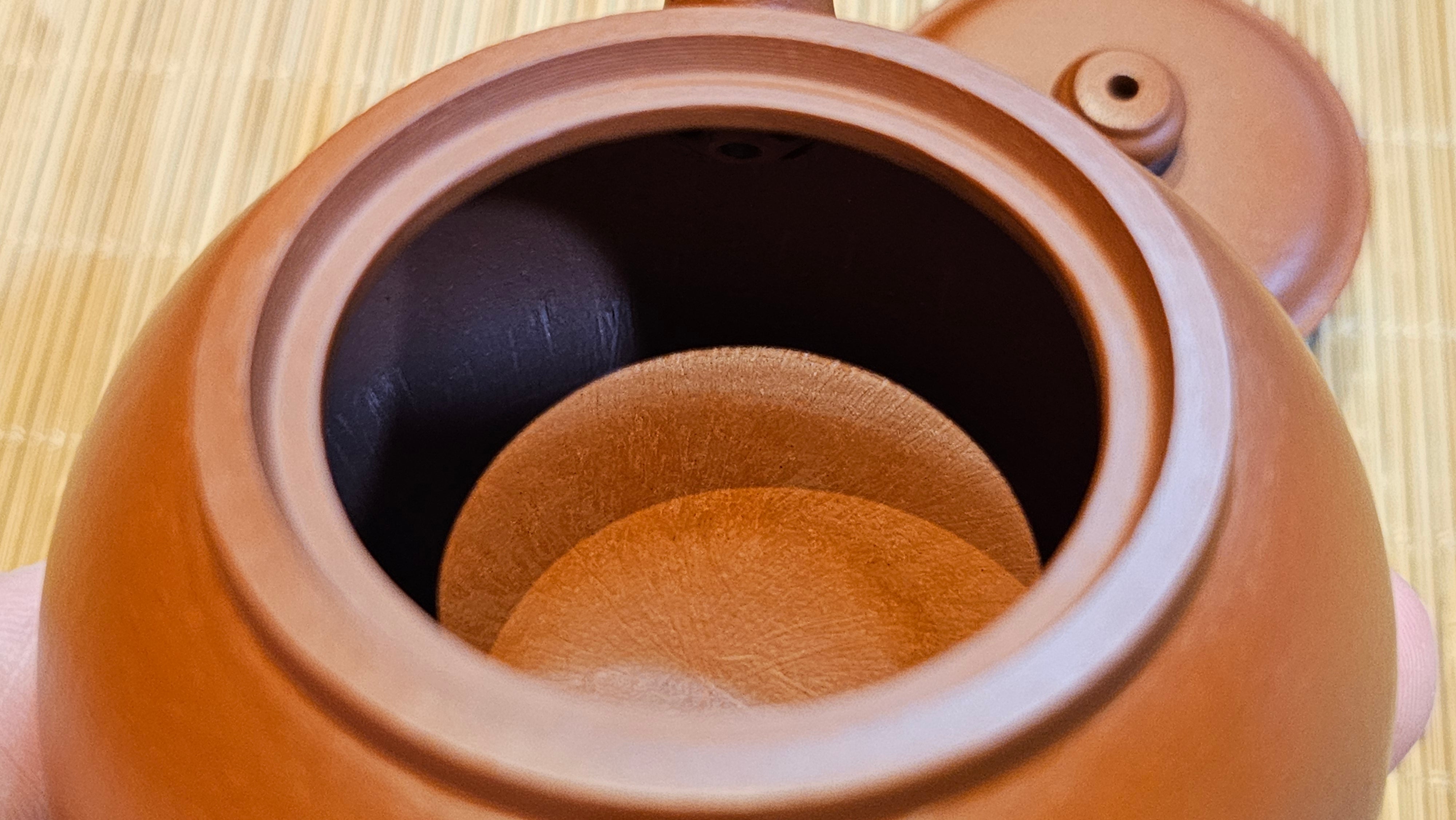 Guan Bo 观博, 94.6ml, Xiao Mei Yao Zhu Ni 小煤窑朱泥 by our Collaborative Craftsman Zhai Yi Yao 翟一耀。