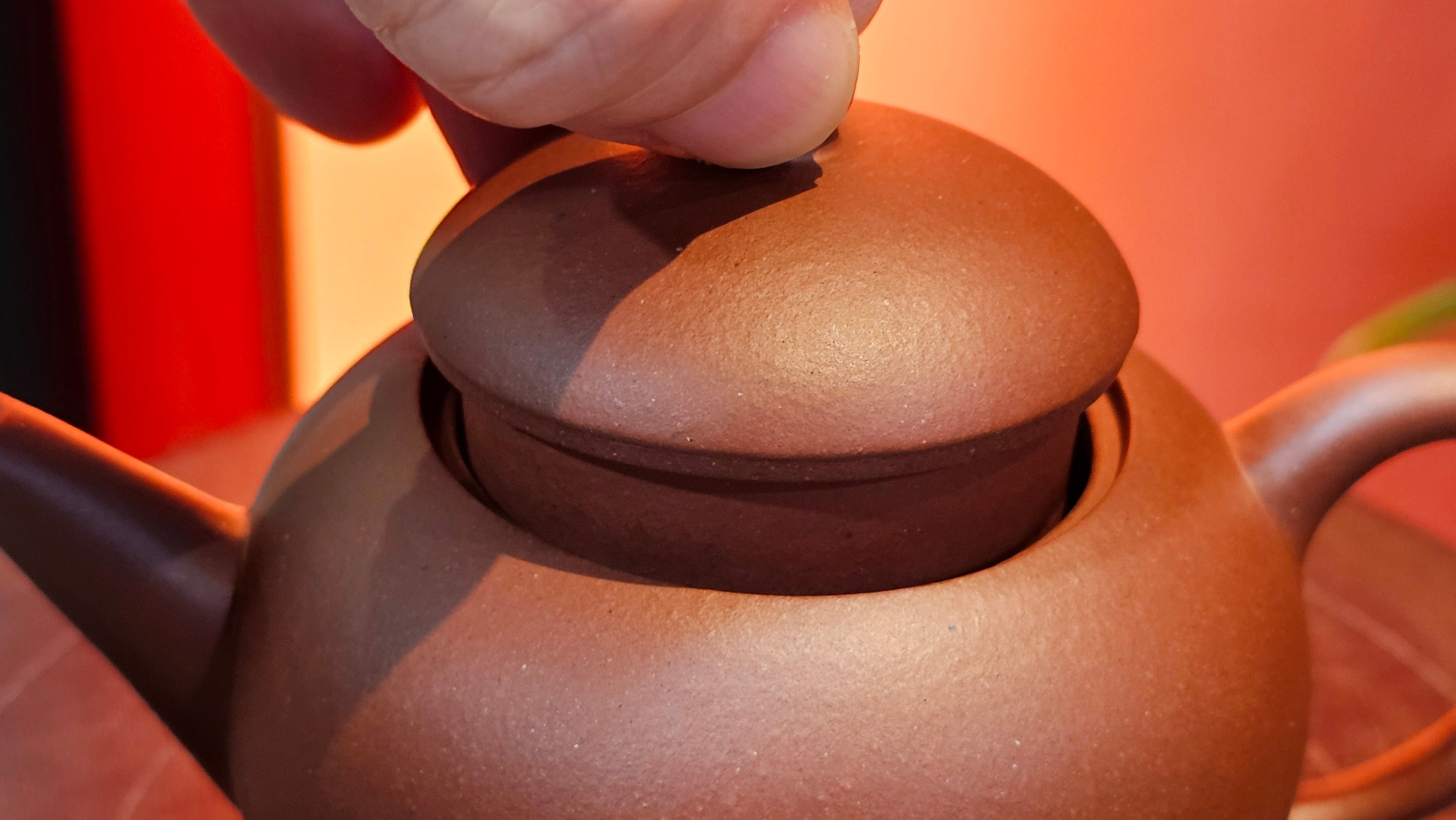 Shui Ping 水平, 161.2ml, Di Cao Qing Zi Ni 底槽青紫泥, by Craftsman Gu Xiao Ming 顾小明 ~ Congratulations to Mr S.H.! 1942hrs 16th August 2025, Arcata! CA.