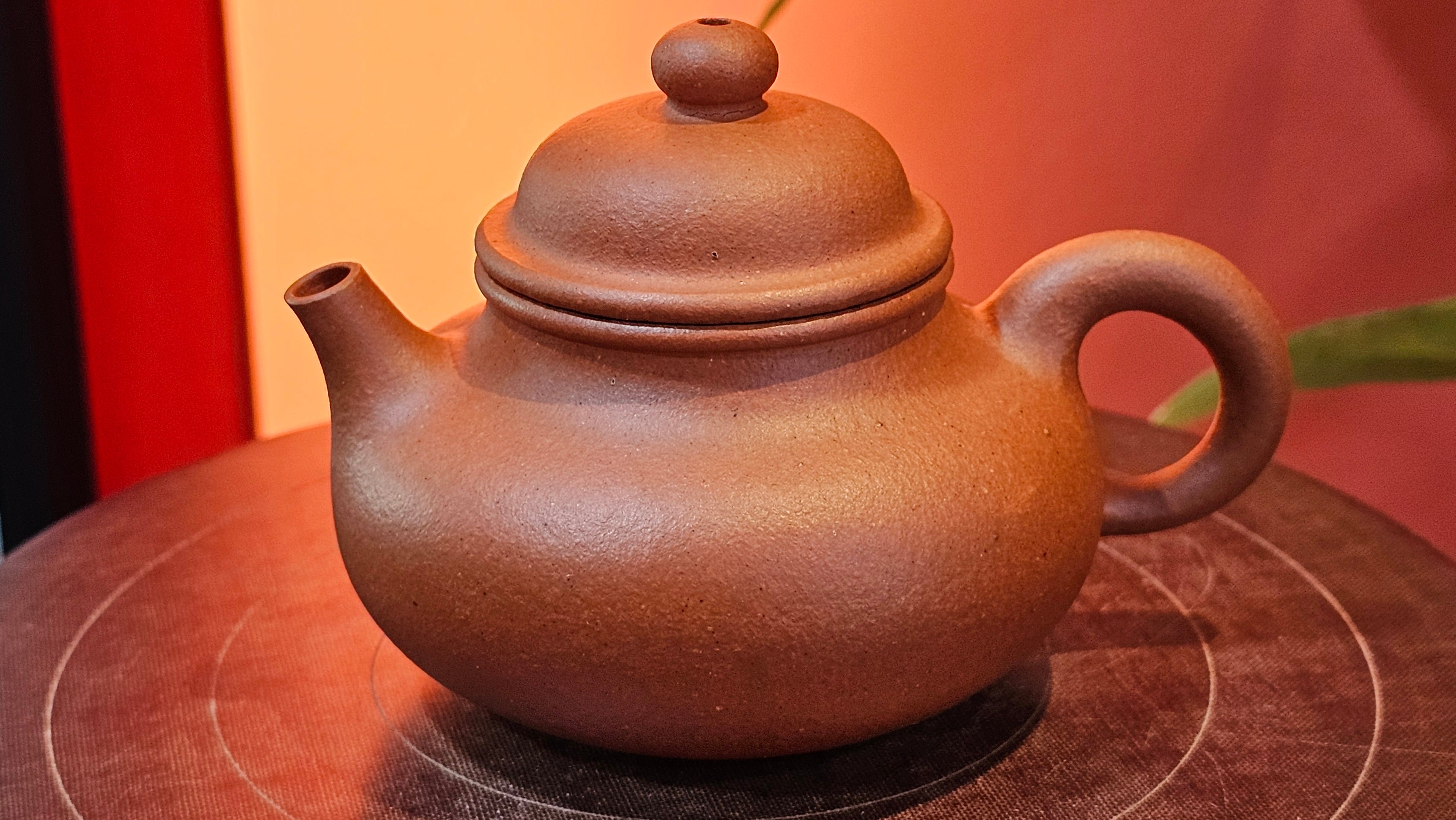 Rong Tian 容天, 141.1ml, rare Zhu Sha 朱砂 (highest granularity form of ZhuNi), by Craftsman Gu Xiao Ming 顾小明 ~ Congratulations to Ms M.L.! 0102hrs 12th August 2025, Phoenix! AZ.