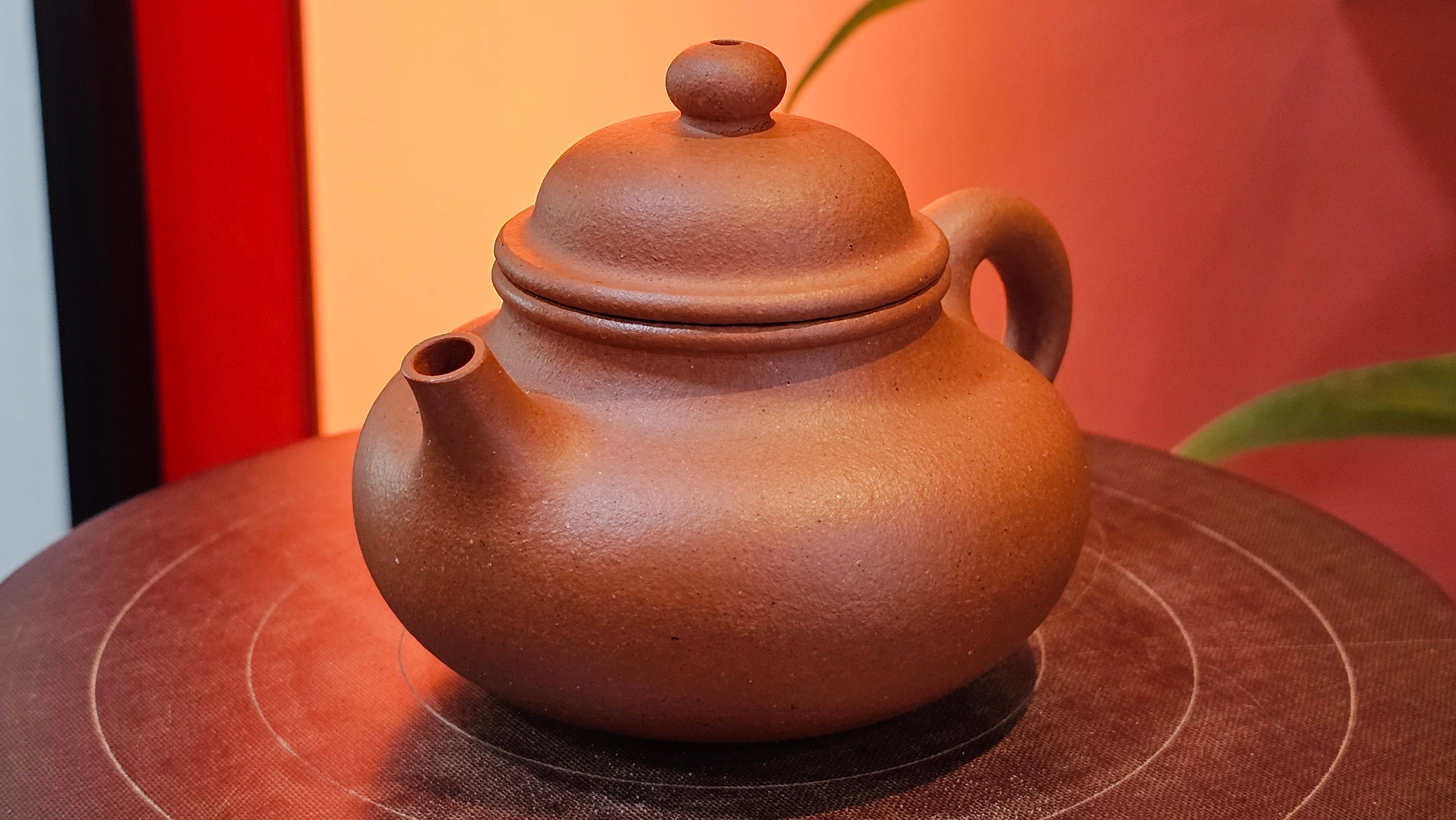 Rong Tian 容天, 141.1ml, rare Zhu Sha 朱砂 (highest granularity form of ZhuNi), by Craftsman Gu Xiao Ming 顾小明 ~ Congratulations to Ms M.L.! 0102hrs 12th August 2025, Phoenix! AZ.