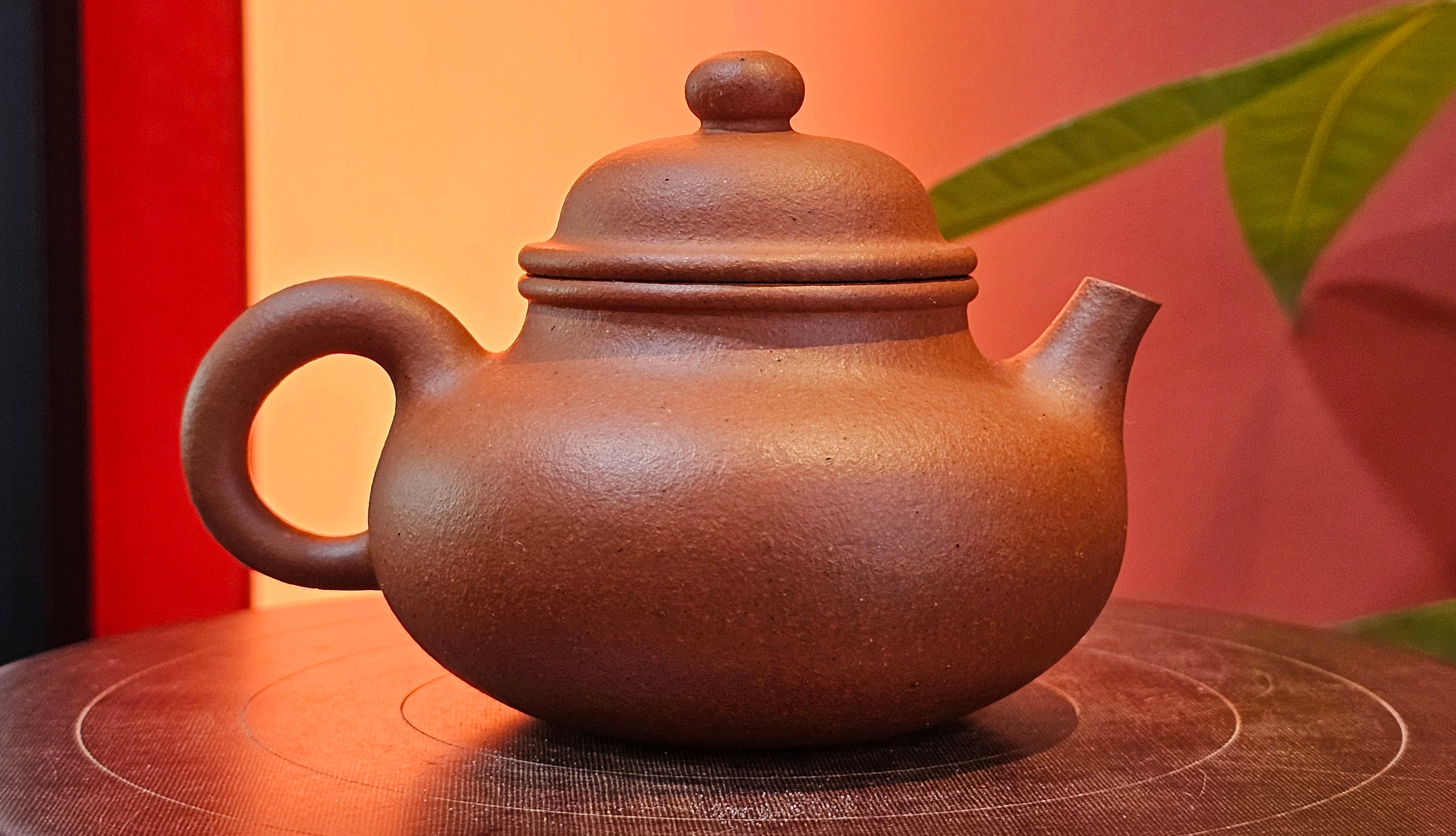 Rong Tian 容天, 141.1ml, rare Zhu Sha 朱砂 (highest granularity form of ZhuNi), by Craftsman Gu Xiao Ming 顾小明 ~ Congratulations to Ms M.L.! 0102hrs 12th August 2025, Phoenix! AZ.