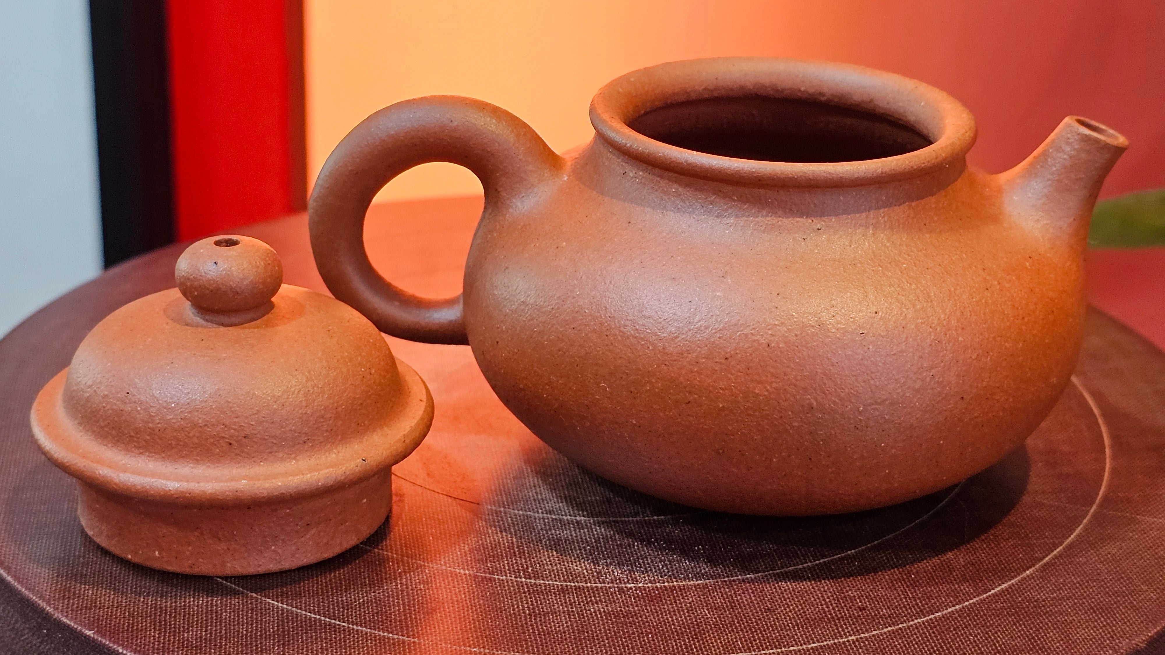 Rong Tian 容天, 141.1ml, rare Zhu Sha 朱砂 (highest granularity form of ZhuNi), by Craftsman Gu Xiao Ming 顾小明 ~ Congratulations to Ms M.L.! 0102hrs 12th August 2025, Phoenix! AZ.