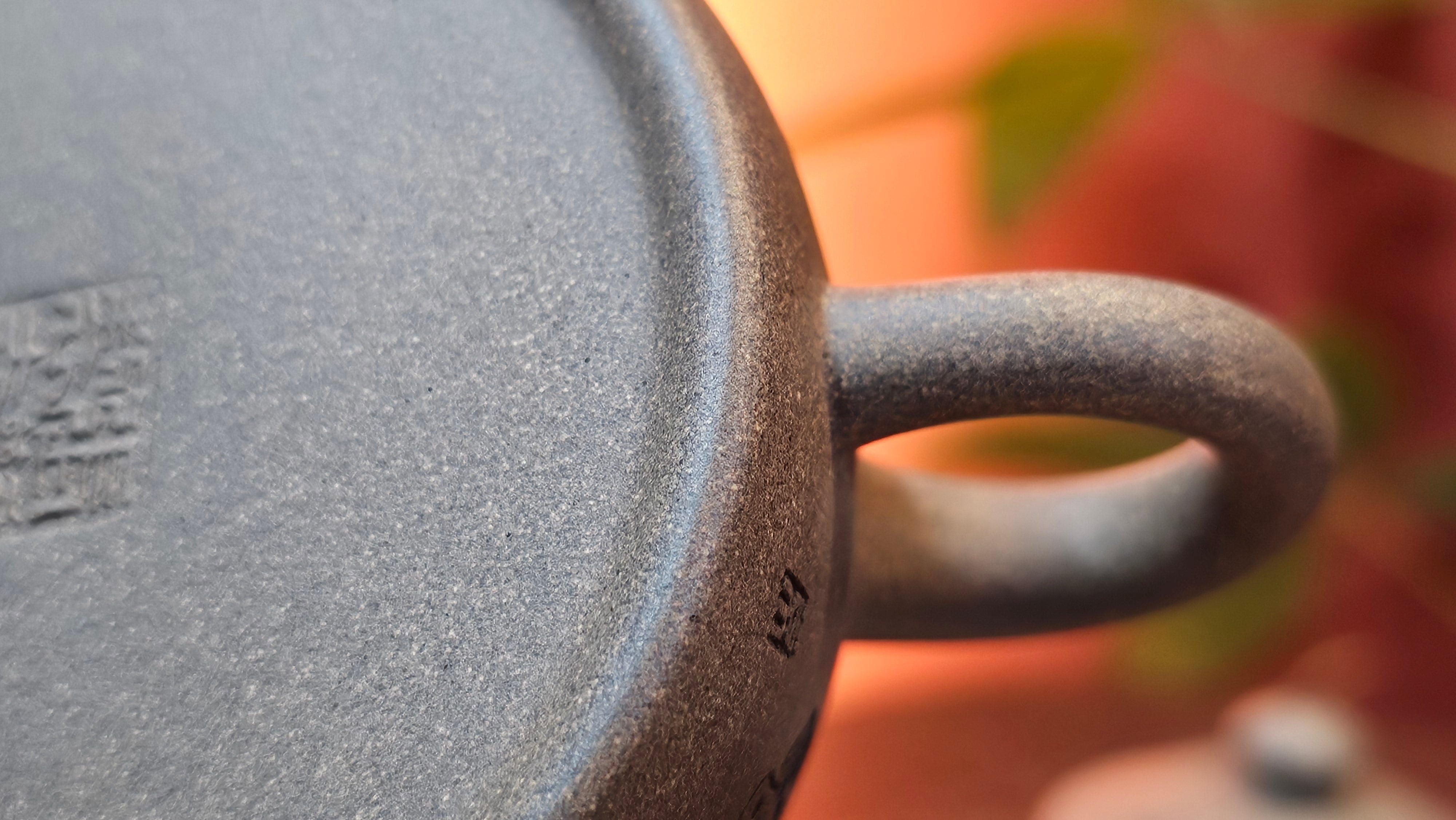 Ban Yue Hu《半月壶》~ "Half Moon Pot", 141.8ml, Qing Hui Duan 青灰段泥, by our Craftsman Zhang Huan 张欢, "Qing Gong Tu" 清供图 Engraving by Craftsman Nan Shan Lao Ren 南山老人 ~ Congratulations to!Mr T.A.! 2112hrs 12th August 2025, Samorin! Slovakia🇸🇰.