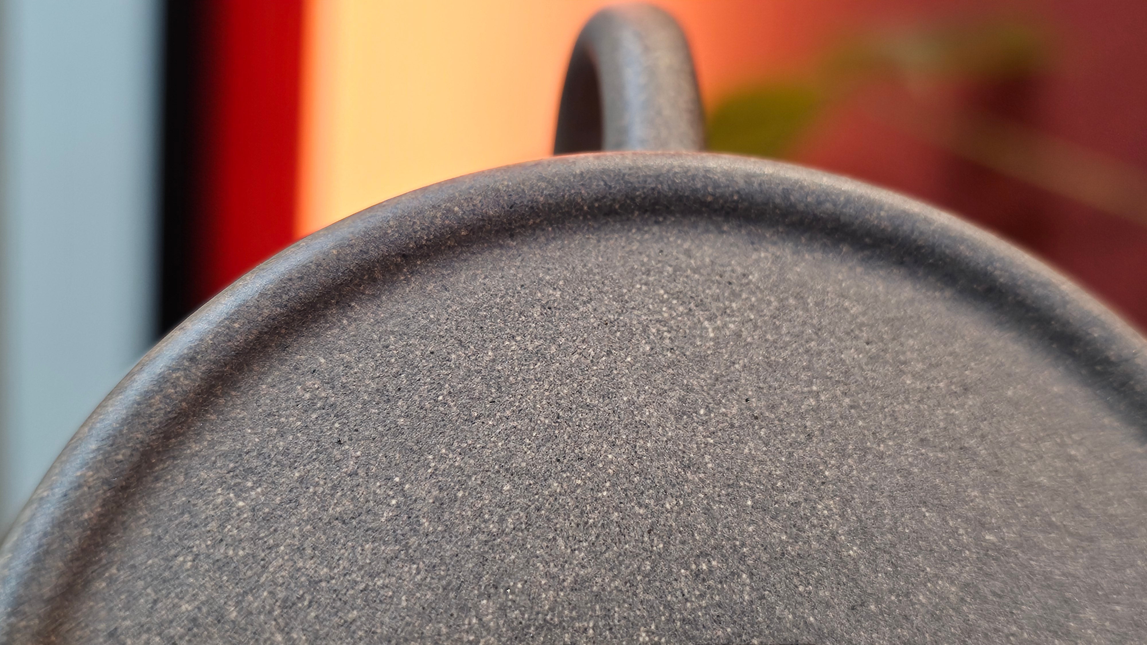 Ban Yue Hu《半月壶》~ "Half Moon Pot", 141.8ml, Qing Hui Duan 青灰段泥, by our Craftsman Zhang Huan 张欢, "Qing Gong Tu" 清供图 Engraving by Craftsman Nan Shan Lao Ren 南山老人 ~ Congratulations to!Mr T.A.! 2112hrs 12th August 2025, Samorin! Slovakia🇸🇰.