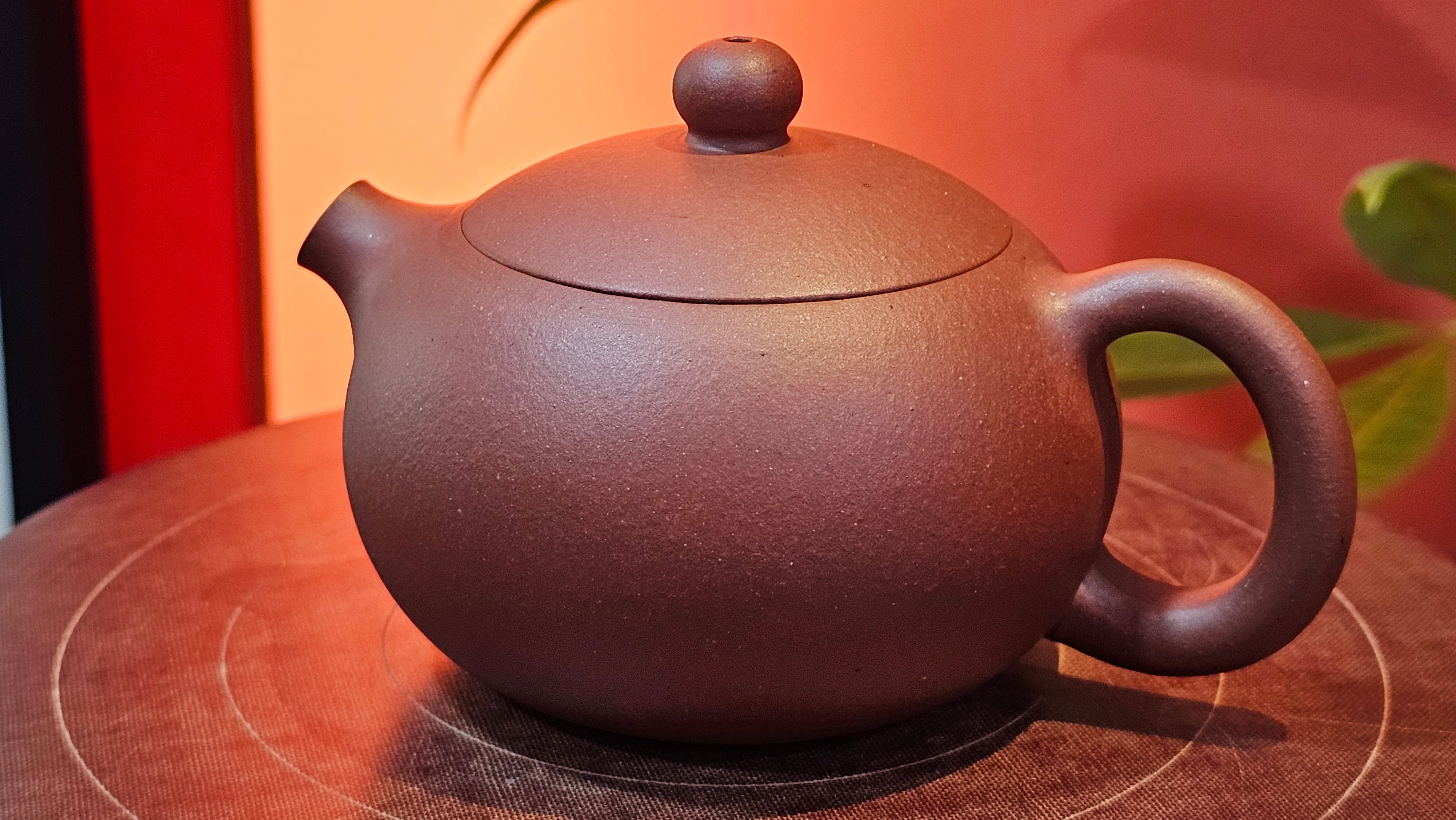 Xi Shi 西施, 144.3ml, Di Cao Qing Zi Ni 底槽青紫泥, by Craftsman Gu Xiao Ming 顾小明 ~ Congratulations to Mr S.K., 1429hrs!17th August 2025, Lymington, U.K.🇬🇧!