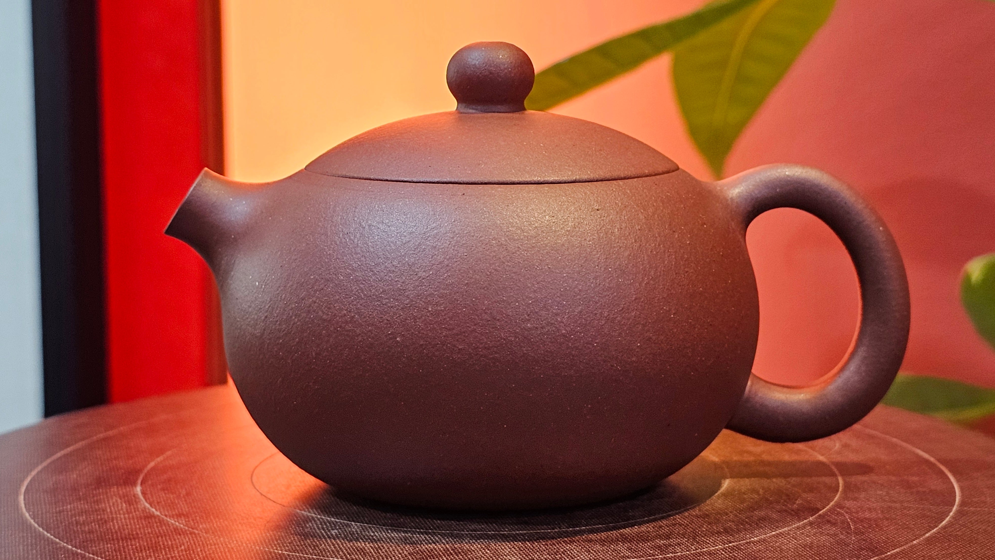 Xi Shi 西施, 144.3ml, Di Cao Qing Zi Ni 底槽青紫泥, by Craftsman Gu Xiao Ming 顾小明 ~ Congratulations to Mr S.K., 1429hrs!17th August 2025, Lymington, U.K.🇬🇧!