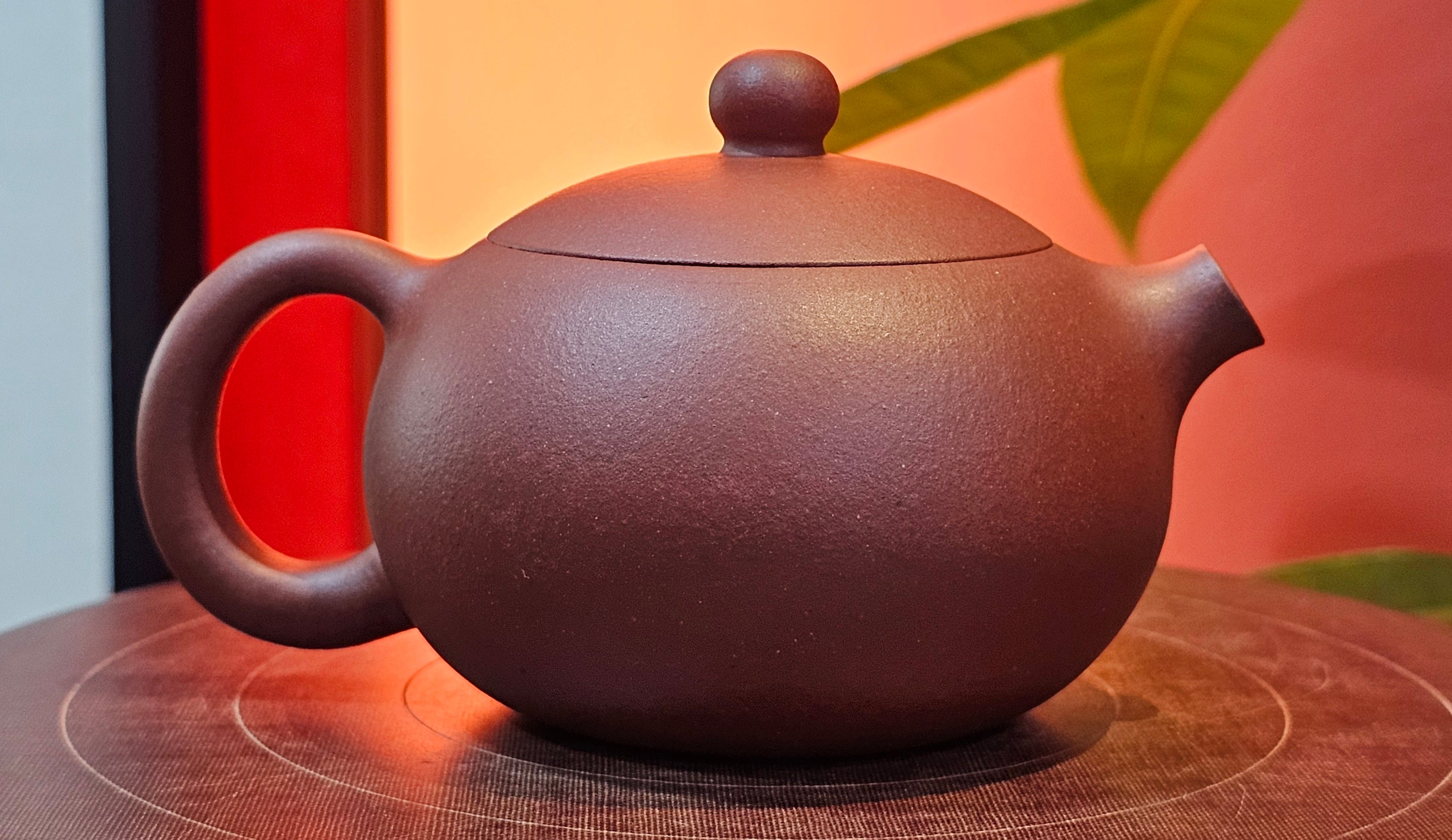 Xi Shi 西施, 144.3ml, Di Cao Qing Zi Ni 底槽青紫泥, by Craftsman Gu Xiao Ming 顾小明 ~ Congratulations to Mr S.K., 1429hrs!17th August 2025, Lymington, U.K.🇬🇧!