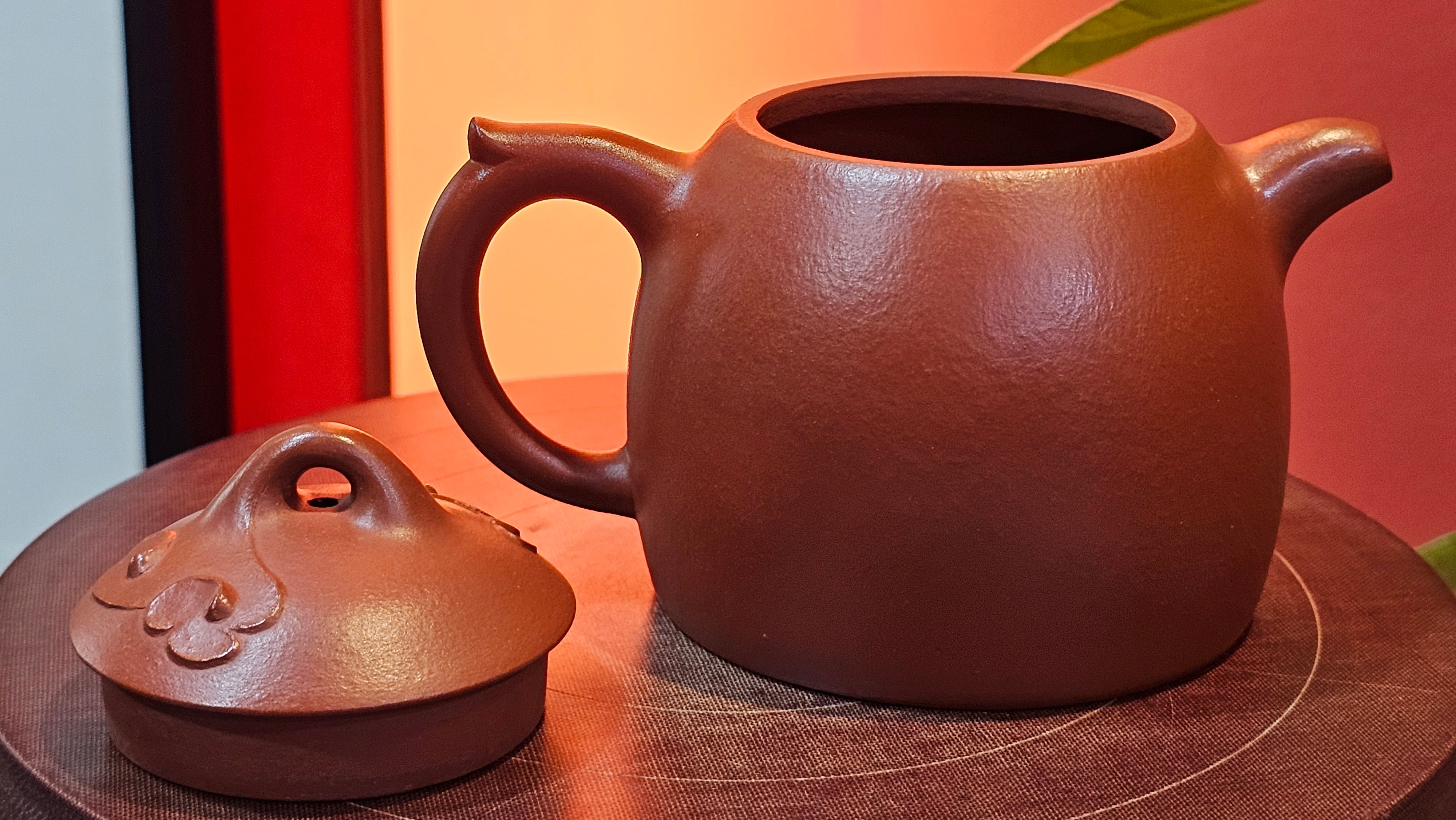 Qin Quan 秦权, with Oriental Clouds Embellishments 云朵贴花工艺, 191.6ml, Xiao Mei Yao Zhu Ni , by Craftsman Chen Yue Fei 陈跃飞 ~ Congratulations to!Ms J.C., 1109hrs 12th August 2025, Los Angeles, CA!