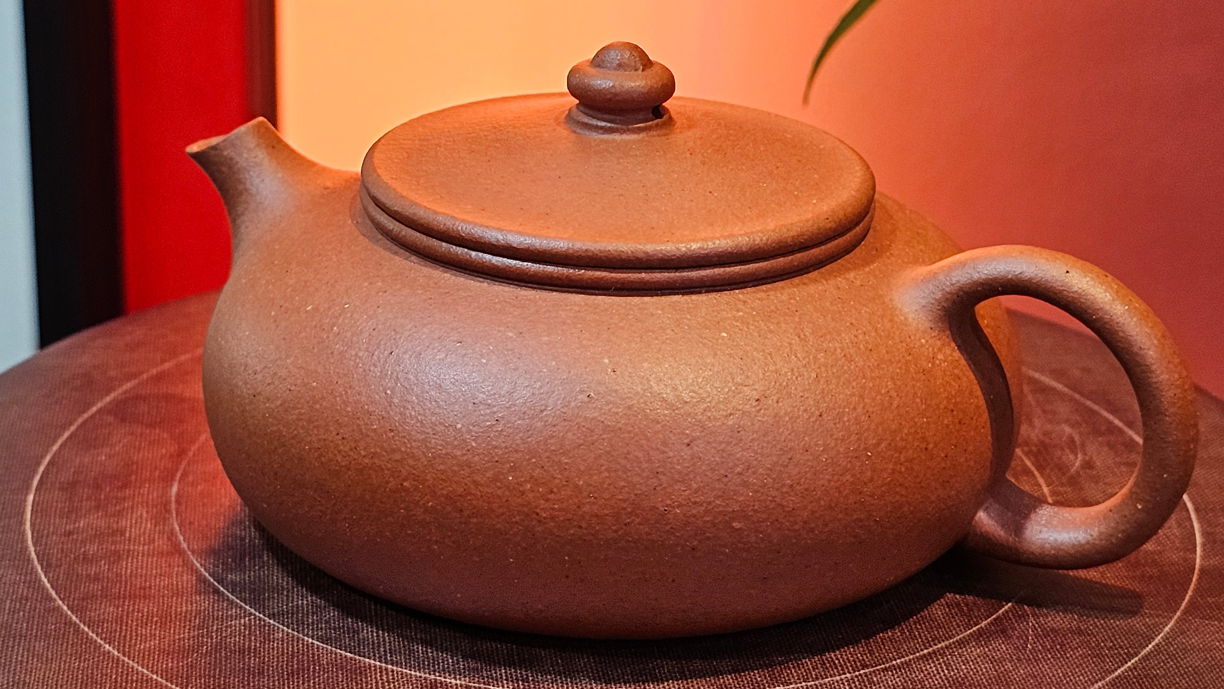 Han Jiang 寒江, 202.3ml, rare Zhu Sha 朱砂 (highest granularity form of ZhuNi), by Craftsman Gu Xiao Ming 顾小明 ~!Congratulations to Ms J.C., 1109hrs 12th August 2025, Los Angeles, CA!