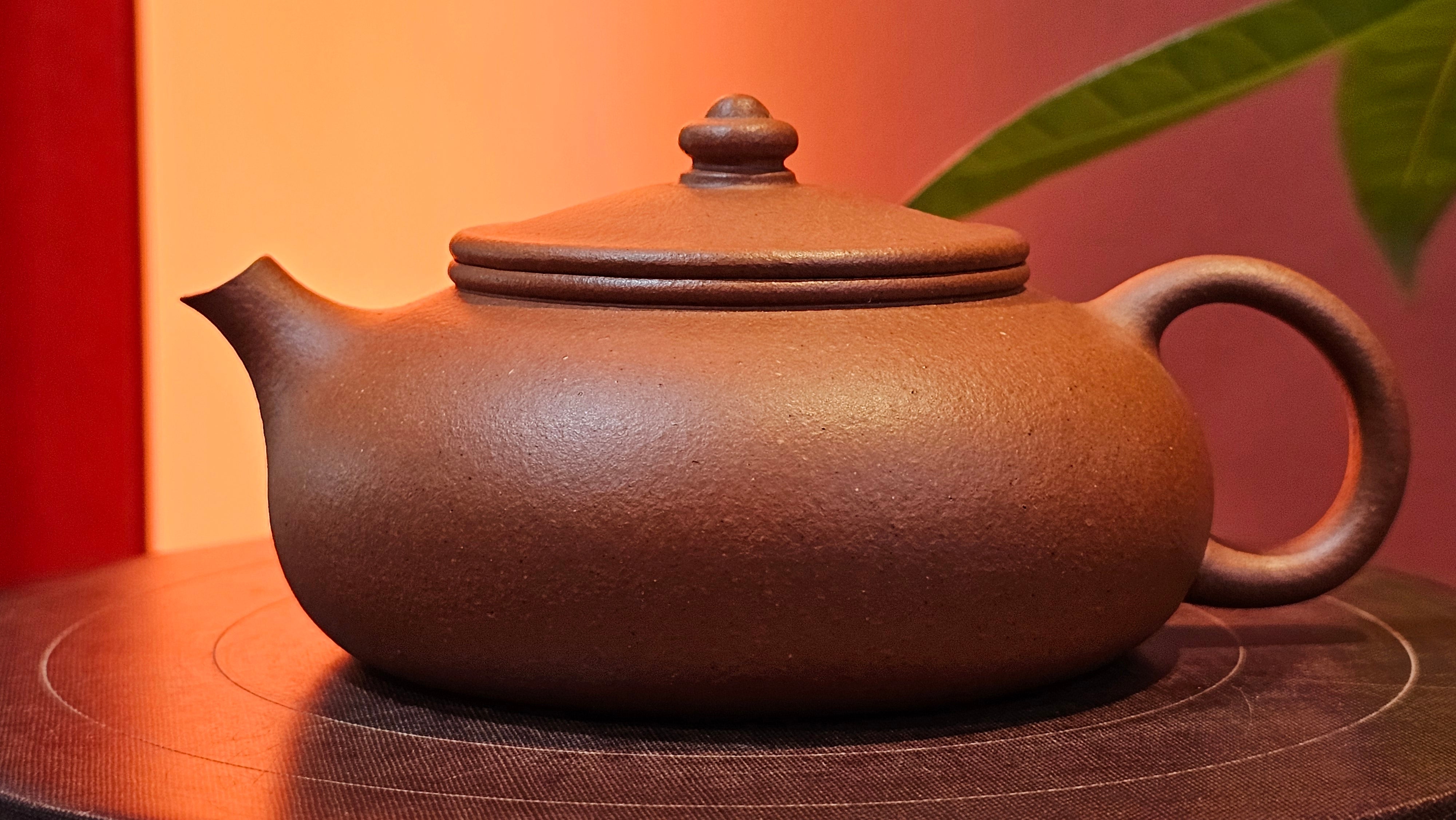 Han Jiang 寒江, 202.3ml, rare Zhu Sha 朱砂 (highest granularity form of ZhuNi), by Craftsman Gu Xiao Ming 顾小明 ~!Congratulations to Ms J.C., 1109hrs 12th August 2025, Los Angeles, CA!