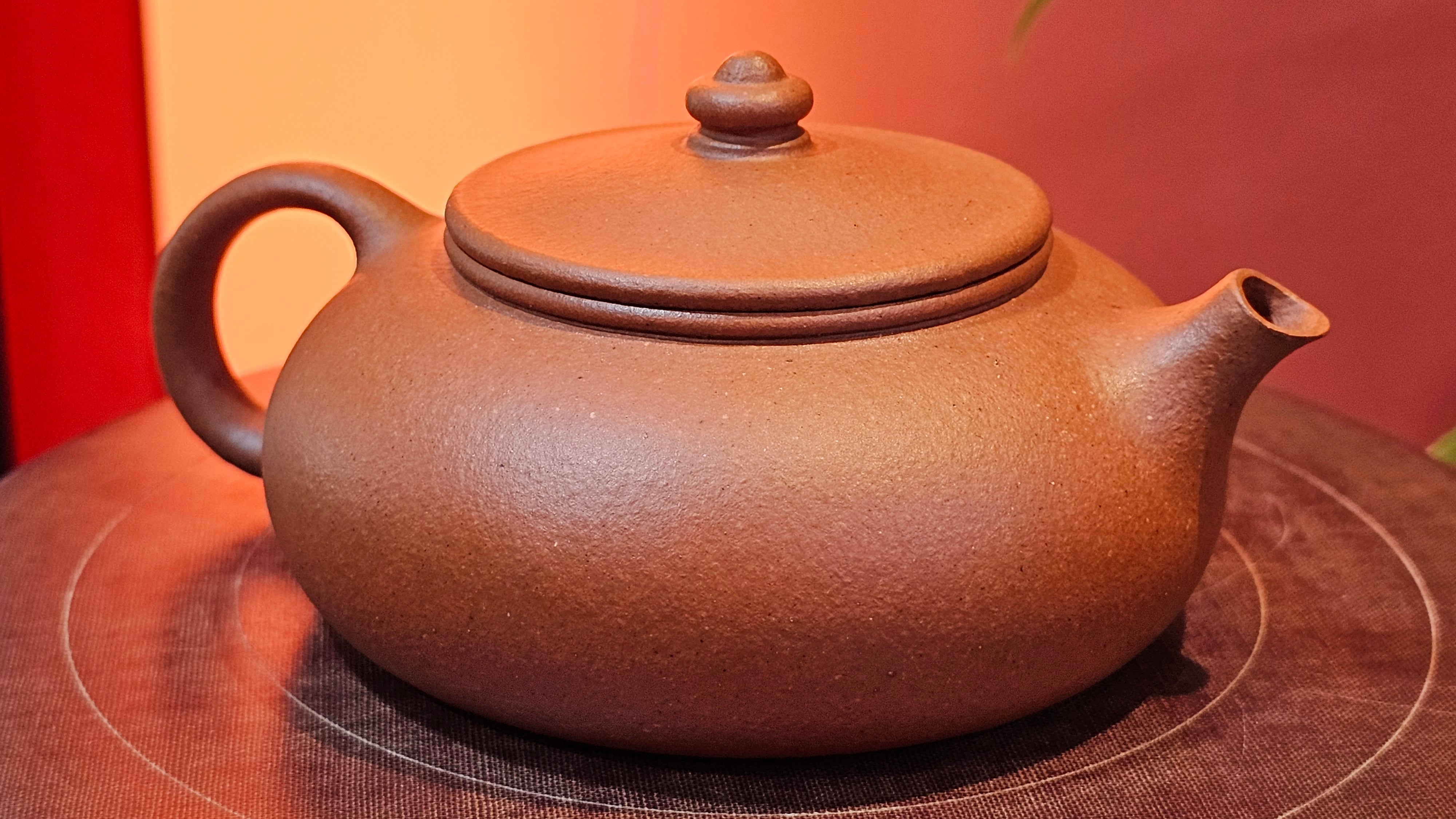 Han Jiang 寒江, 202.3ml, rare Zhu Sha 朱砂 (highest granularity form of ZhuNi), by Craftsman Gu Xiao Ming 顾小明 ~!Congratulations to Ms J.C., 1109hrs 12th August 2025, Los Angeles, CA!