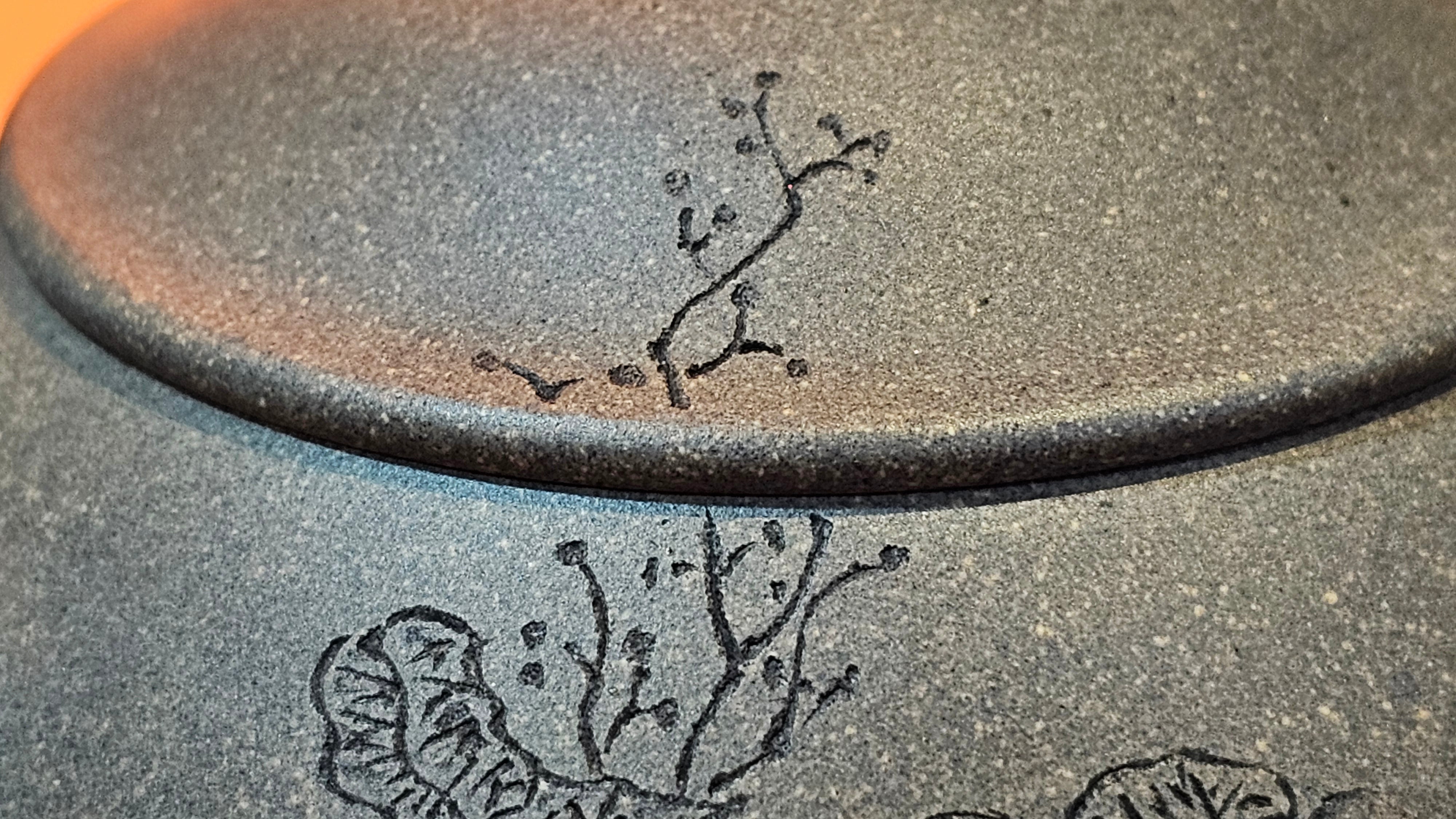 Ban Yue Hu《半月壶》~ "Half Moon Pot", 141.8ml, Qing Hui Duan 青灰段泥, by our Craftsman Zhang Huan 张欢, "Qing Gong Tu" 清供图 Engraving by Craftsman Nan Shan Lao Ren 南山老人 ~ Congratulations to!Mr T.A.! 2112hrs 12th August 2025, Samorin! Slovakia🇸🇰.