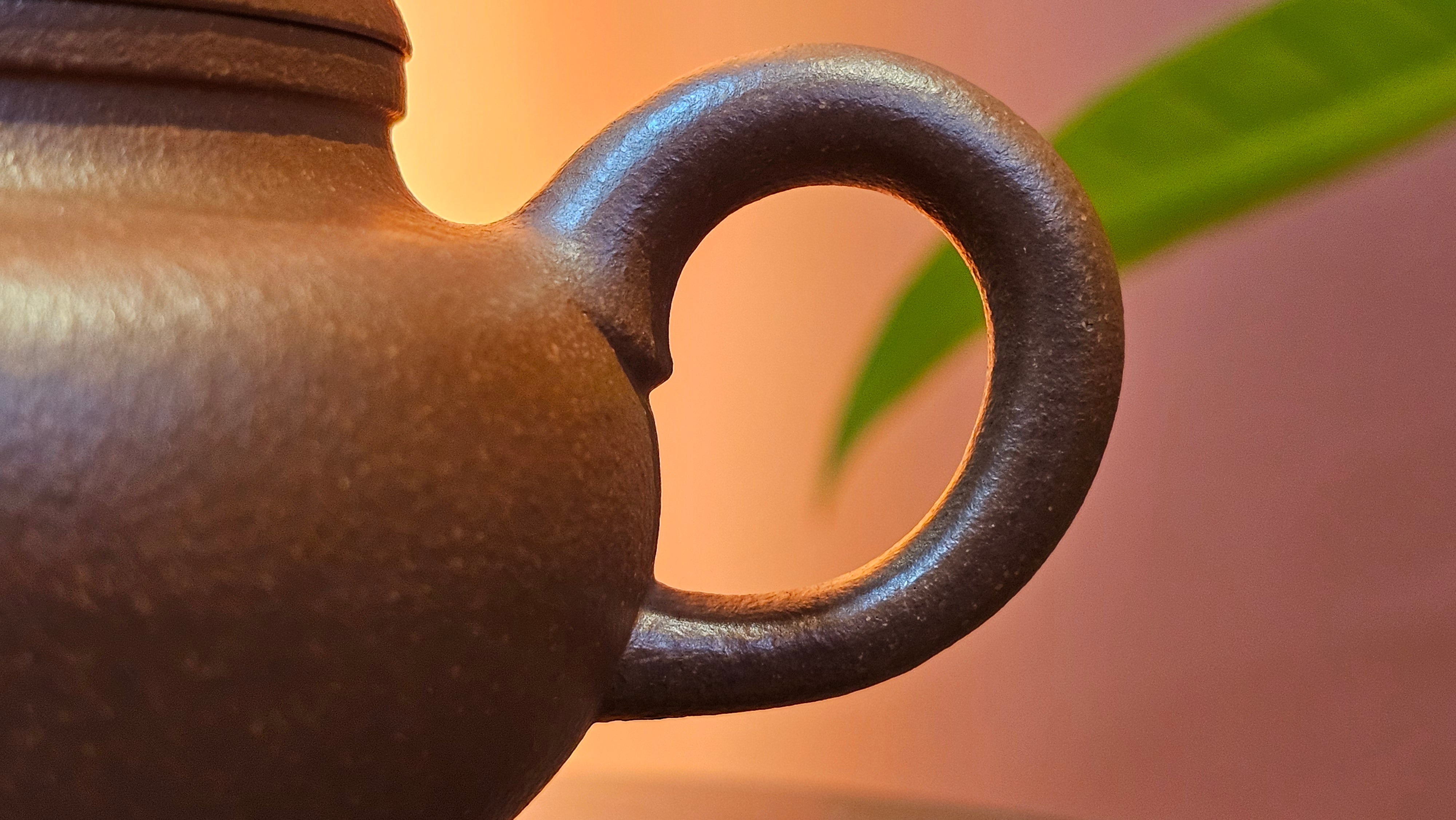 Song Jin Hu《颂金壶》, 151.5ml, Hong Jiang Po Ni 红降坡泥, by Craftsman Chen Gui Zhi 陈桂枝。(Red JiangPoNi rarer than Yellow JiangPoNi, XiaoMeiYao & ZhaoZhuang ZhuNi) ~ Congratulations to!Tea Sommr A.M., 1238hrs 16th August 2025, Padua, Italy🇮🇹!