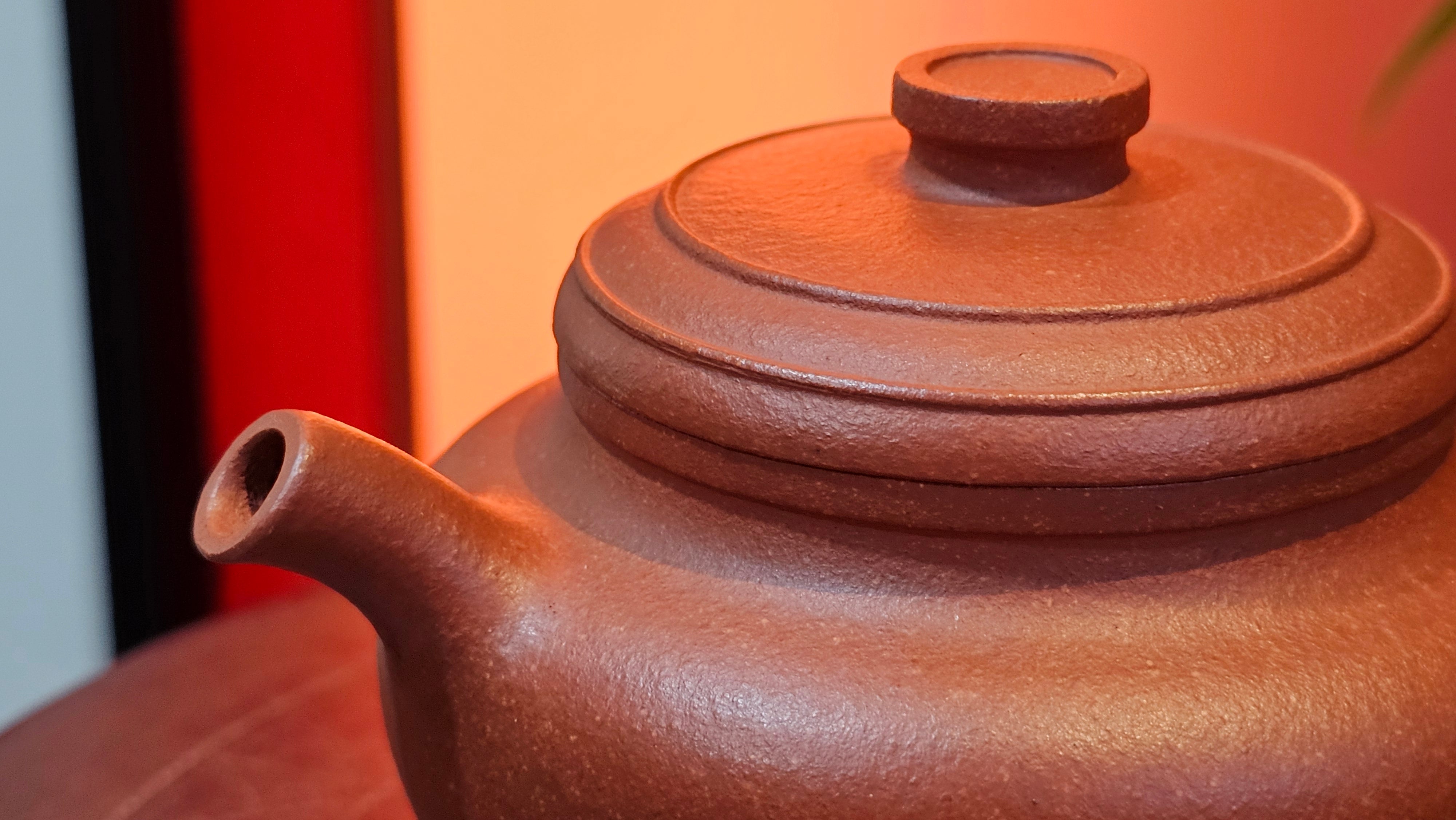 Song Jin Hu《颂金壶》, 151.5ml, Hong Jiang Po Ni 红降坡泥, by Craftsman Chen Gui Zhi 陈桂枝。(Red JiangPoNi rarer than Yellow JiangPoNi, XiaoMeiYao & ZhaoZhuang ZhuNi) ~ Congratulations to!Tea Sommr A.M., 1238hrs 16th August 2025, Padua, Italy🇮🇹!