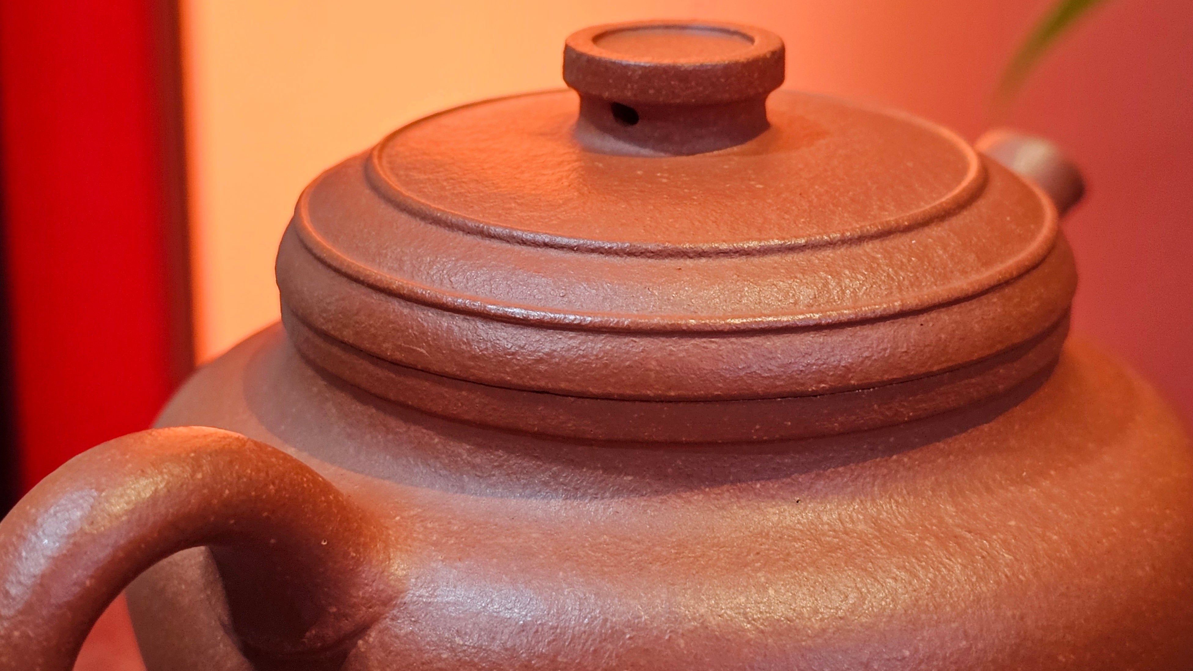 Song Jin Hu《颂金壶》, 151.5ml, Hong Jiang Po Ni 红降坡泥, by Craftsman Chen Gui Zhi 陈桂枝。(Red JiangPoNi rarer than Yellow JiangPoNi, XiaoMeiYao & ZhaoZhuang ZhuNi) ~ Congratulations to!Tea Sommr A.M., 1238hrs 16th August 2025, Padua, Italy🇮🇹!