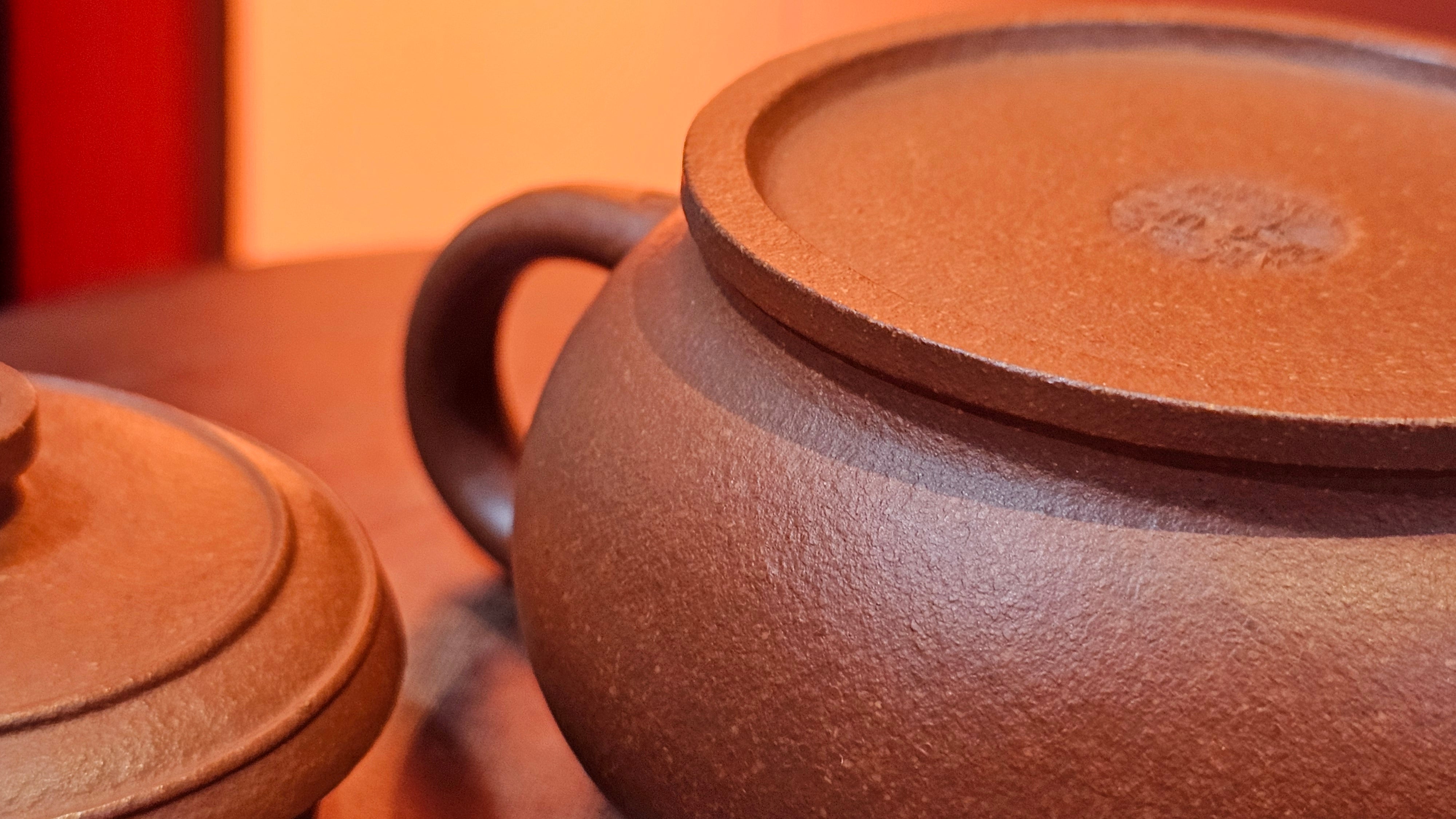 Song Jin Hu《颂金壶》, 151.5ml, Hong Jiang Po Ni 红降坡泥, by Craftsman Chen Gui Zhi 陈桂枝。(Red JiangPoNi rarer than Yellow JiangPoNi, XiaoMeiYao & ZhaoZhuang ZhuNi) ~ Congratulations to!Tea Sommr A.M., 1238hrs 16th August 2025, Padua, Italy🇮🇹!