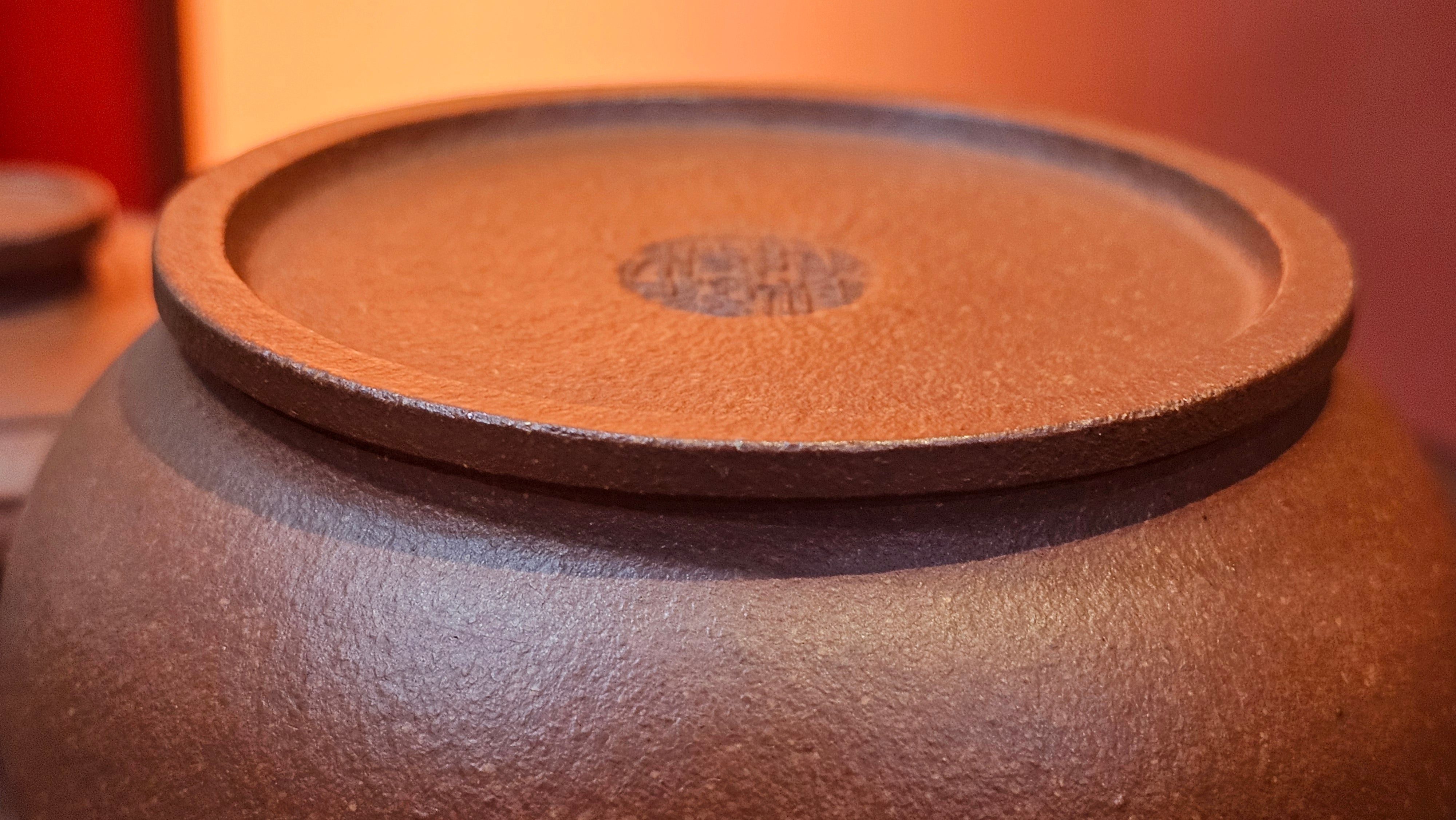 Song Jin Hu《颂金壶》, 151.5ml, Hong Jiang Po Ni 红降坡泥, by Craftsman Chen Gui Zhi 陈桂枝。(Red JiangPoNi rarer than Yellow JiangPoNi, XiaoMeiYao & ZhaoZhuang ZhuNi) ~ Congratulations to!Tea Sommr A.M., 1238hrs 16th August 2025, Padua, Italy🇮🇹!