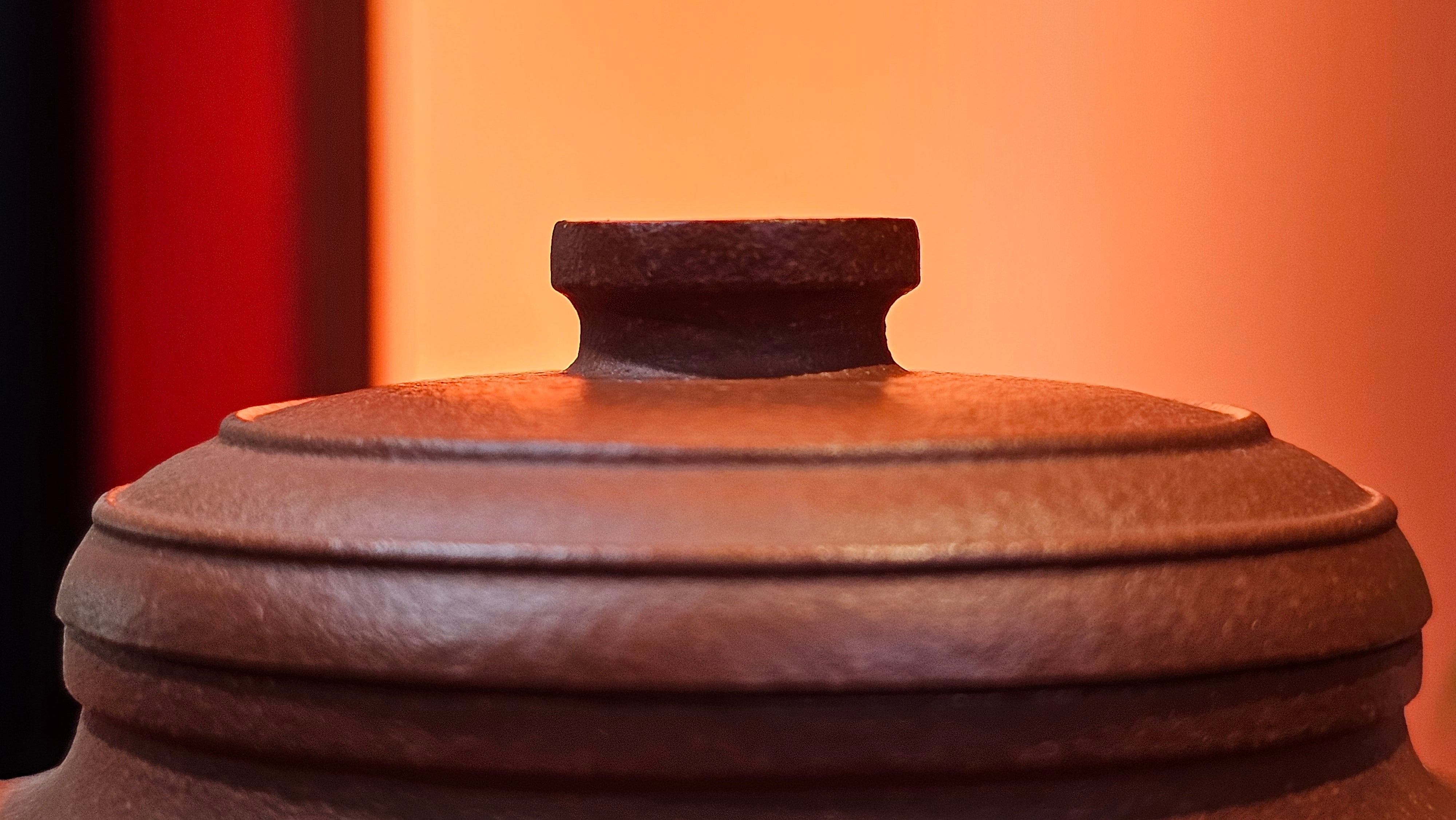 Song Jin Hu《颂金壶》, 151.5ml, Hong Jiang Po Ni 红降坡泥, by Craftsman Chen Gui Zhi 陈桂枝。(Red JiangPoNi rarer than Yellow JiangPoNi, XiaoMeiYao & ZhaoZhuang ZhuNi) ~ Congratulations to!Tea Sommr A.M., 1238hrs 16th August 2025, Padua, Italy🇮🇹!