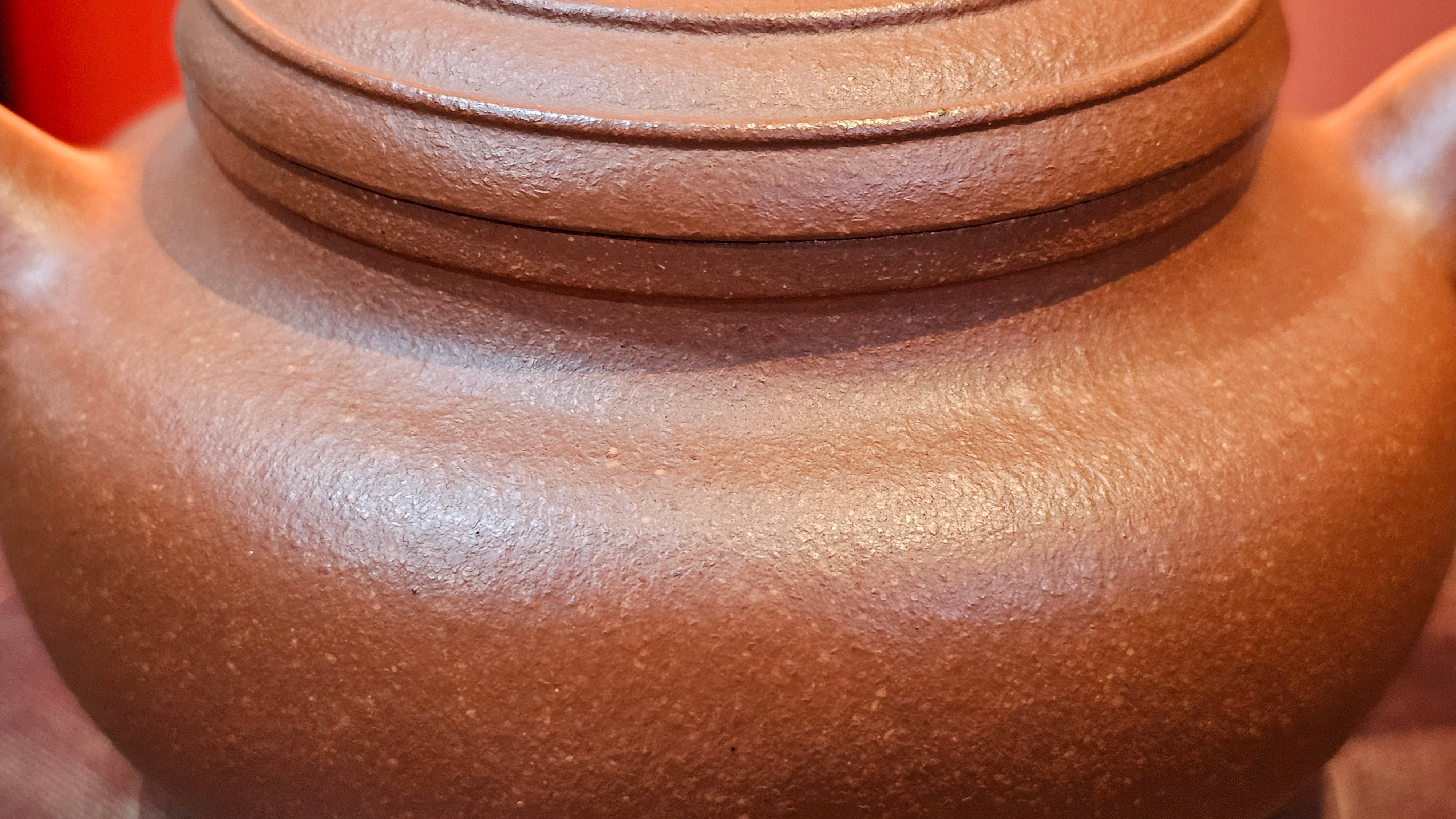 Song Jin Hu《颂金壶》, 151.5ml, Hong Jiang Po Ni 红降坡泥, by Craftsman Chen Gui Zhi 陈桂枝。(Red JiangPoNi rarer than Yellow JiangPoNi, XiaoMeiYao & ZhaoZhuang ZhuNi) ~ Congratulations to!Tea Sommr A.M., 1238hrs 16th August 2025, Padua, Italy🇮🇹!