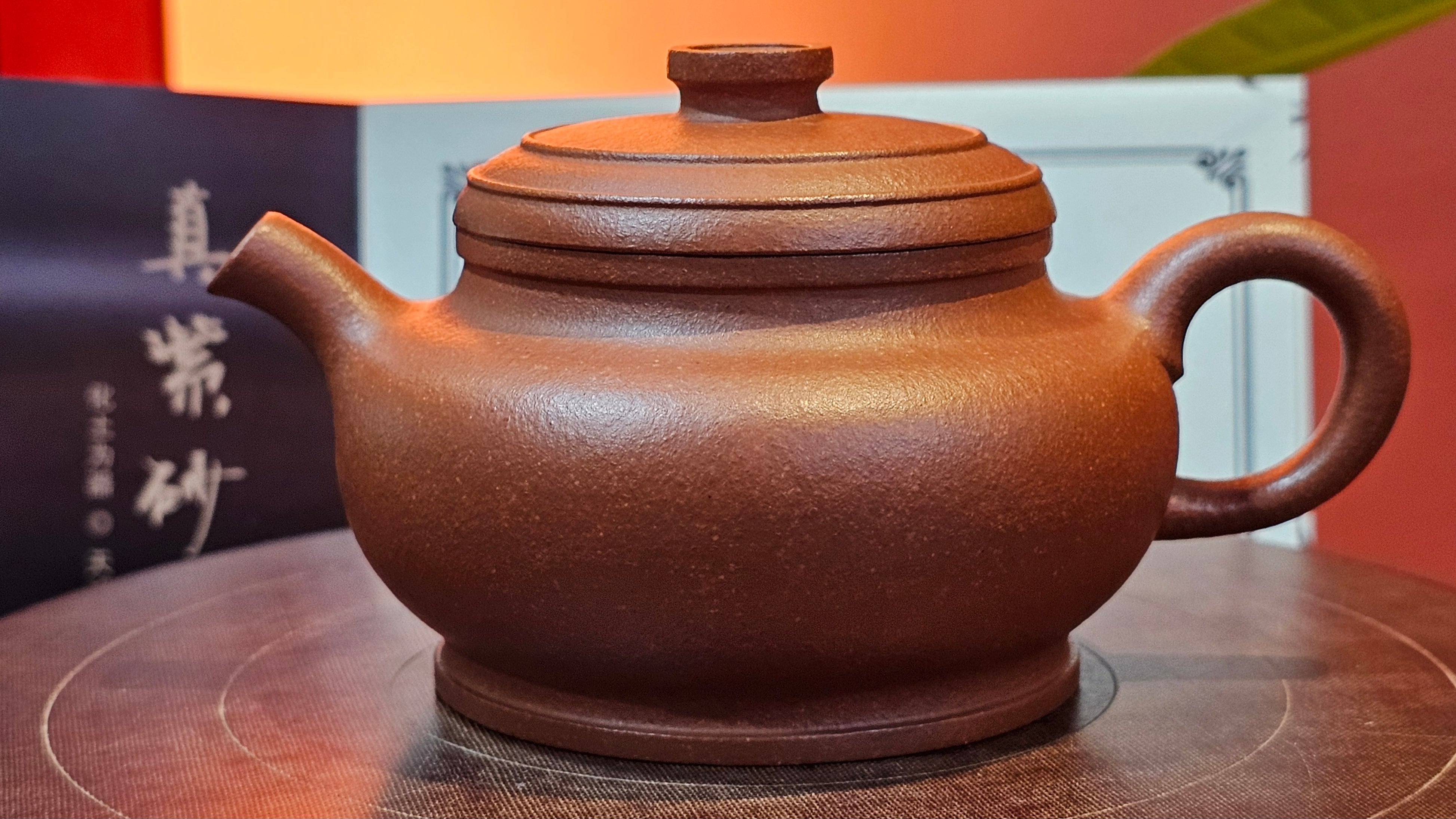 Song Jin Hu《颂金壶》, 151.5ml, Hong Jiang Po Ni 红降坡泥, by Craftsman Chen Gui Zhi 陈桂枝。(Red JiangPoNi rarer than Yellow JiangPoNi, XiaoMeiYao & ZhaoZhuang ZhuNi) ~ Congratulations to!Tea Sommr A.M., 1238hrs 16th August 2025, Padua, Italy🇮🇹!