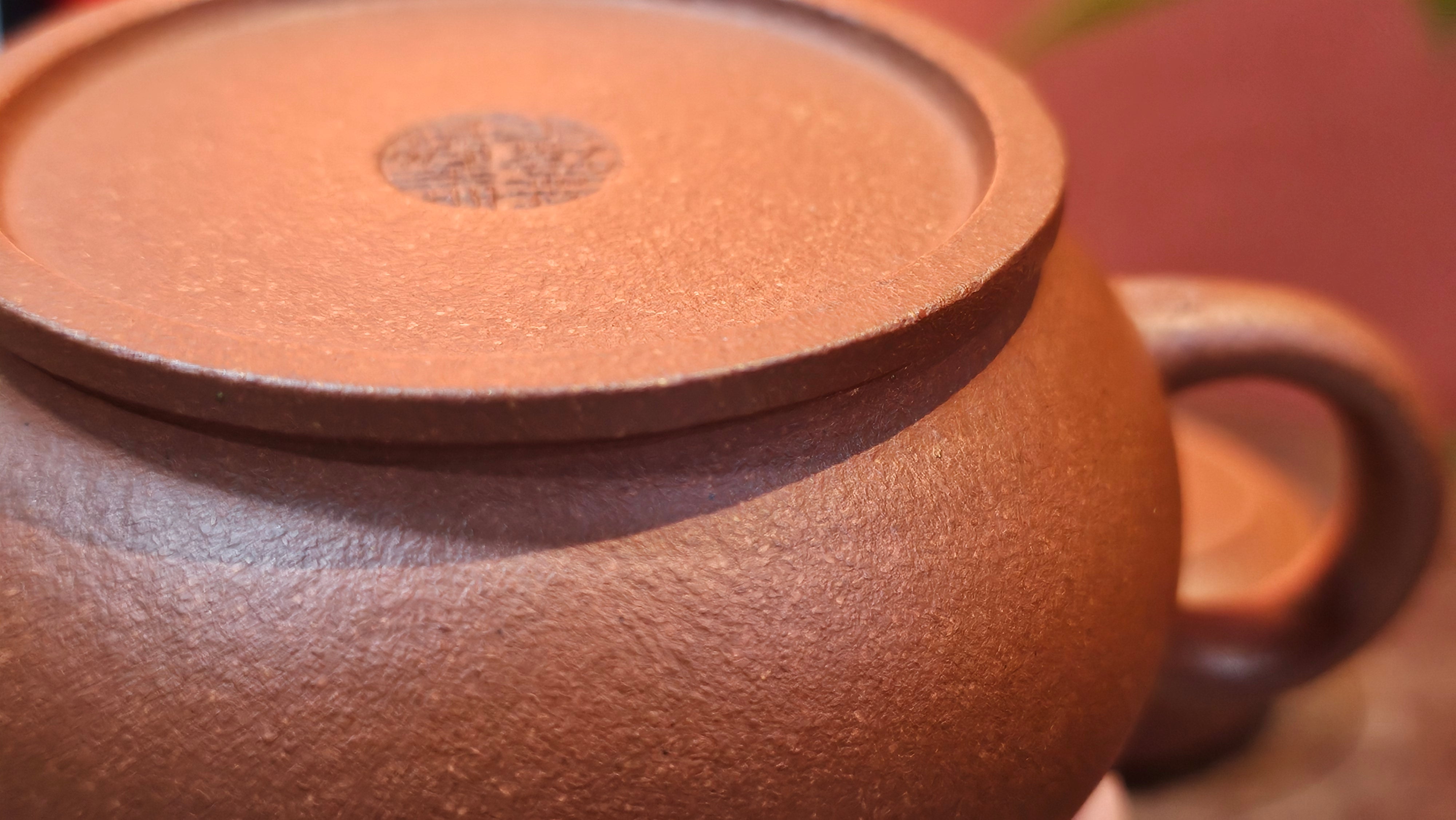 Song Jin Hu《颂金壶》, 151.5ml, Hong Jiang Po Ni 红降坡泥, by Craftsman Chen Gui Zhi 陈桂枝。(Red JiangPoNi rarer than Yellow JiangPoNi, XiaoMeiYao & ZhaoZhuang ZhuNi) ~ Congratulations to!Tea Sommr A.M., 1238hrs 16th August 2025, Padua, Italy🇮🇹!