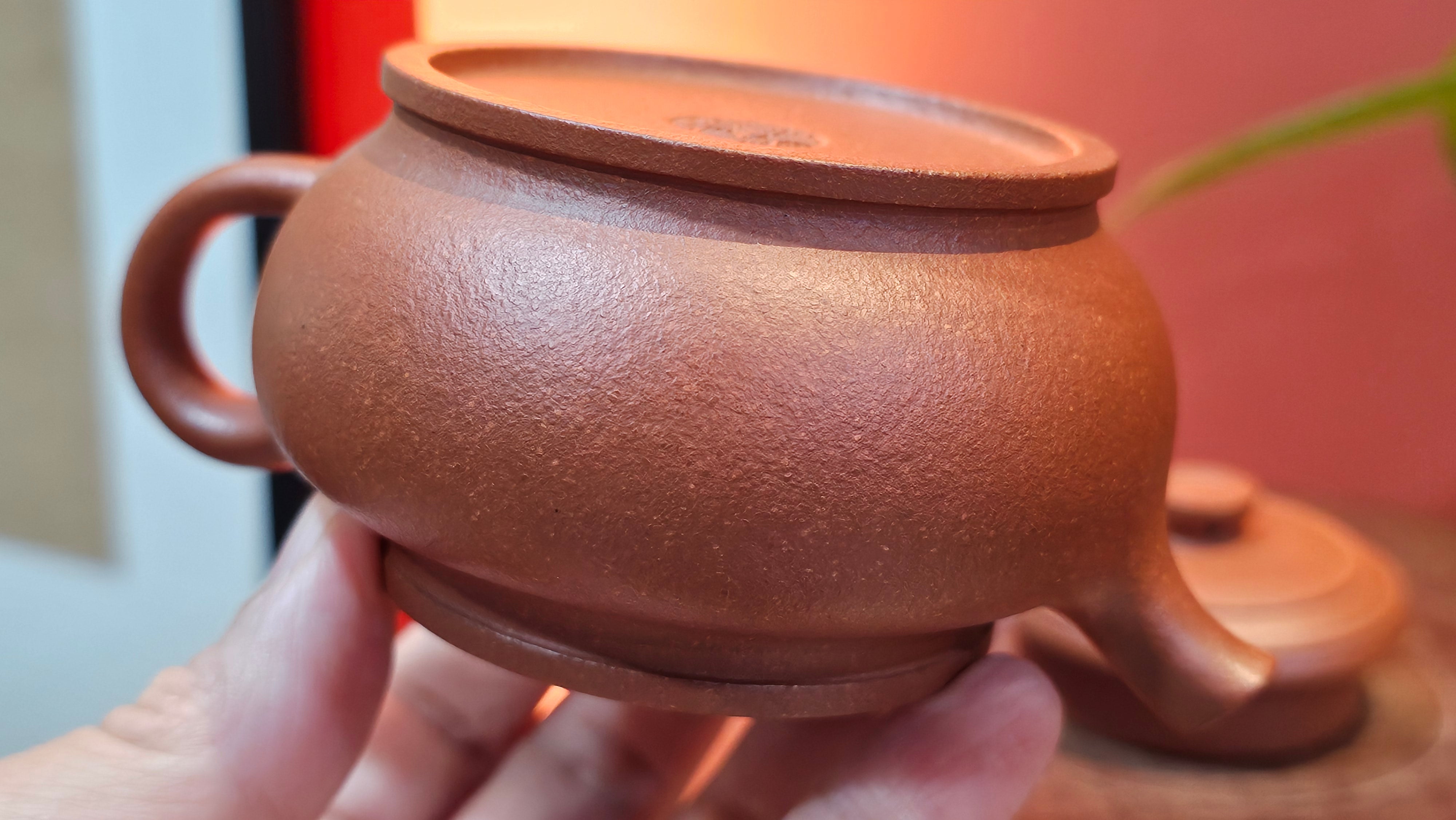 Song Jin Hu《颂金壶》, 151.5ml, Hong Jiang Po Ni 红降坡泥, by Craftsman Chen Gui Zhi 陈桂枝。(Red JiangPoNi rarer than Yellow JiangPoNi, XiaoMeiYao & ZhaoZhuang ZhuNi) ~ Congratulations to!Tea Sommr A.M., 1238hrs 16th August 2025, Padua, Italy🇮🇹!