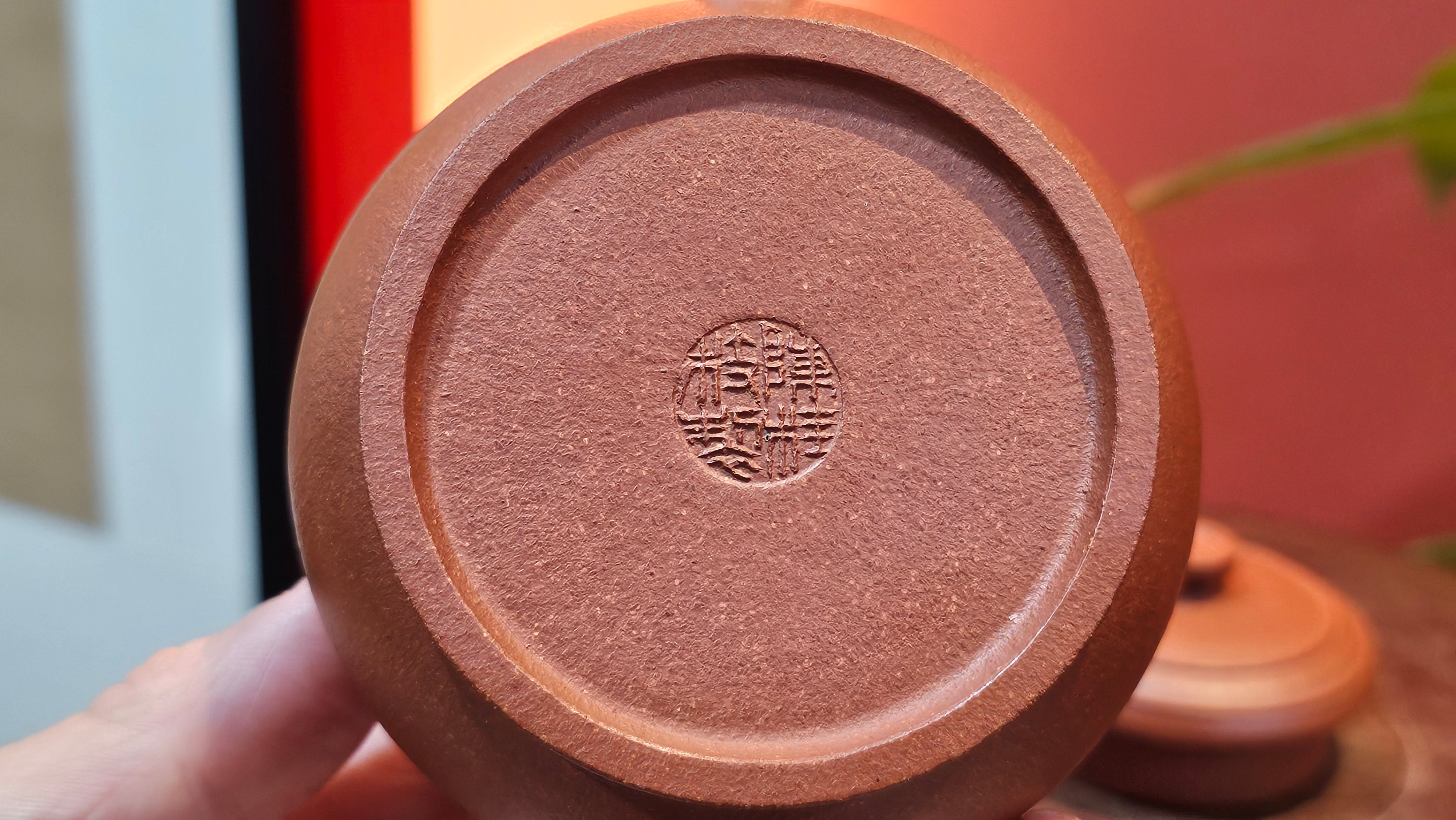 Song Jin Hu《颂金壶》, 151.5ml, Hong Jiang Po Ni 红降坡泥, by Craftsman Chen Gui Zhi 陈桂枝。(Red JiangPoNi rarer than Yellow JiangPoNi, XiaoMeiYao & ZhaoZhuang ZhuNi) ~ Congratulations to!Tea Sommr A.M., 1238hrs 16th August 2025, Padua, Italy🇮🇹!