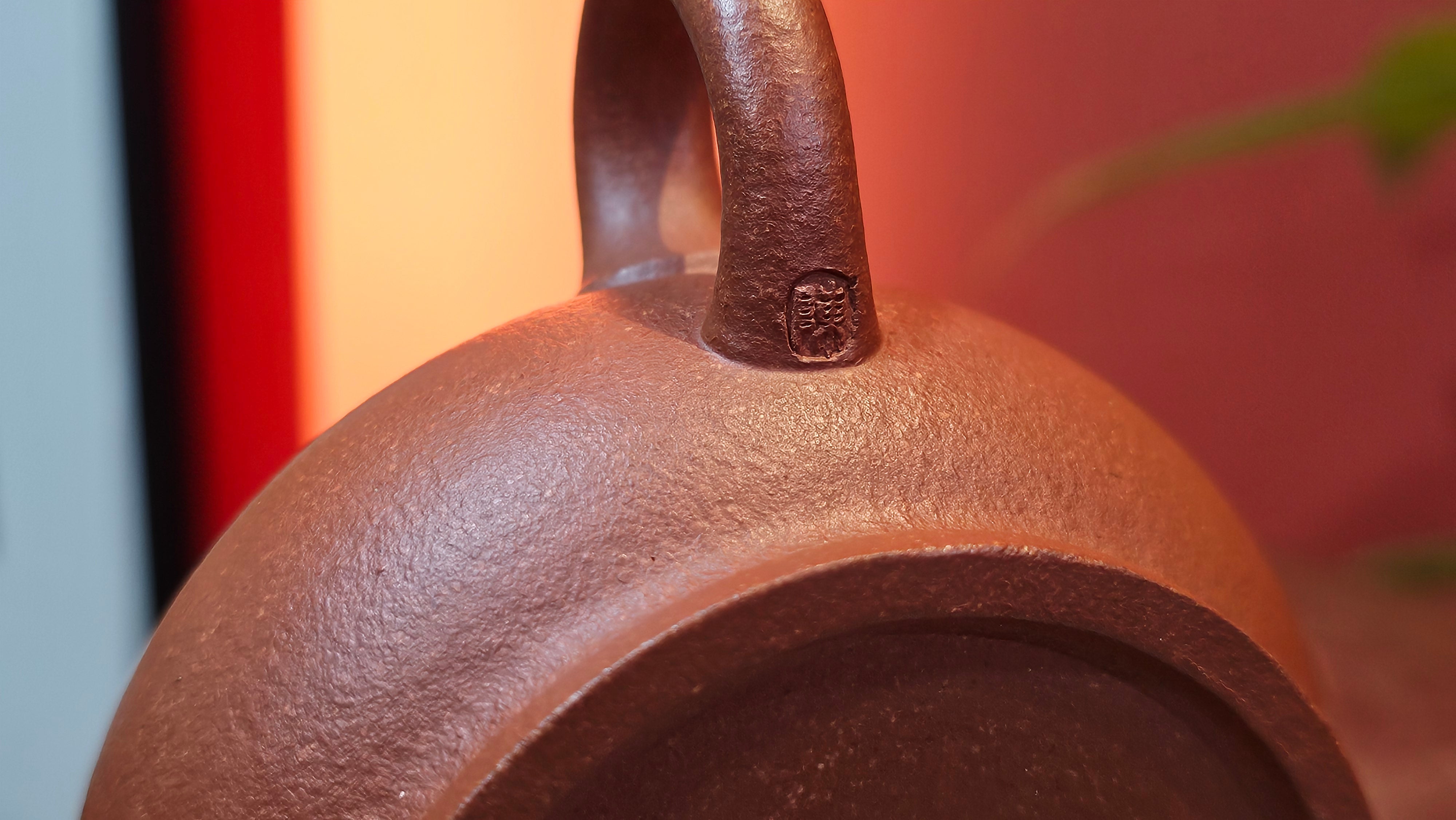 Song Jin Hu《颂金壶》, 151.5ml, Hong Jiang Po Ni 红降坡泥, by Craftsman Chen Gui Zhi 陈桂枝。(Red JiangPoNi rarer than Yellow JiangPoNi, XiaoMeiYao & ZhaoZhuang ZhuNi) ~ Congratulations to!Tea Sommr A.M., 1238hrs 16th August 2025, Padua, Italy🇮🇹!