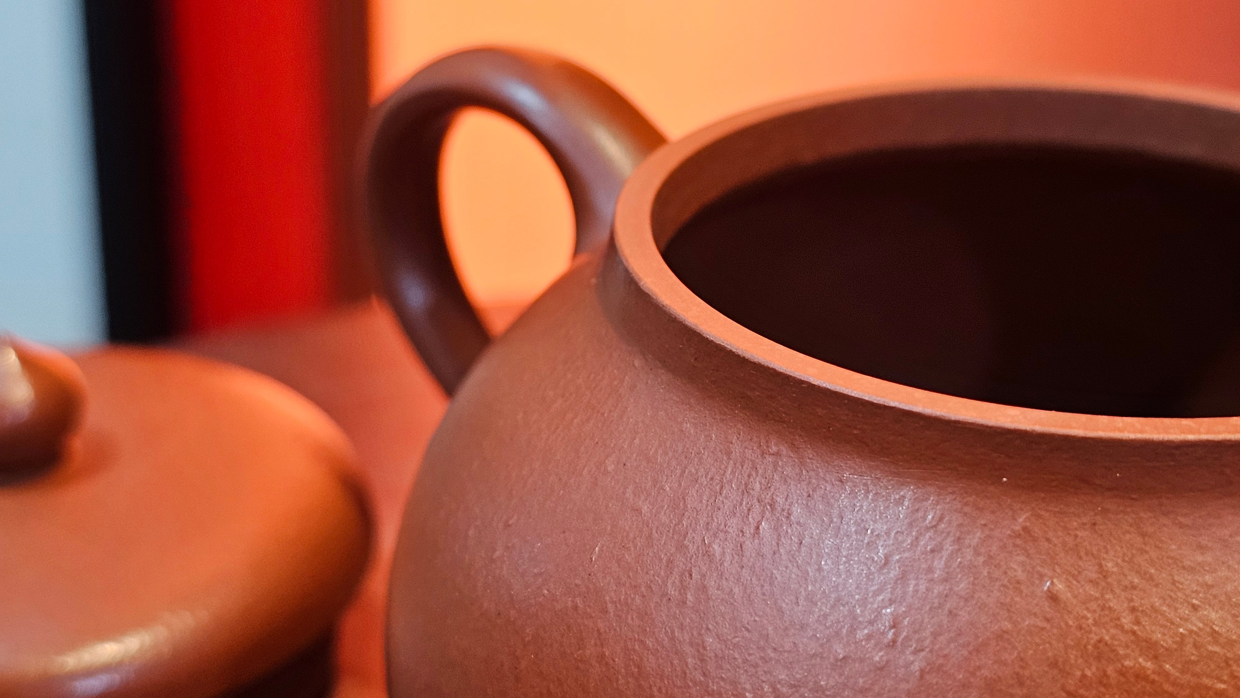 Yi Pin Hu, 252.3ml (largish), Xiao Mei Yao Zhu Ni 小煤窑朱泥,  by Craftsman Chen Yue Fei 陈跃飞 ~ Congratulations to!Mr J.G., 1059hrs 18th August 2025, Invergowrie, Australia🇦🇺!