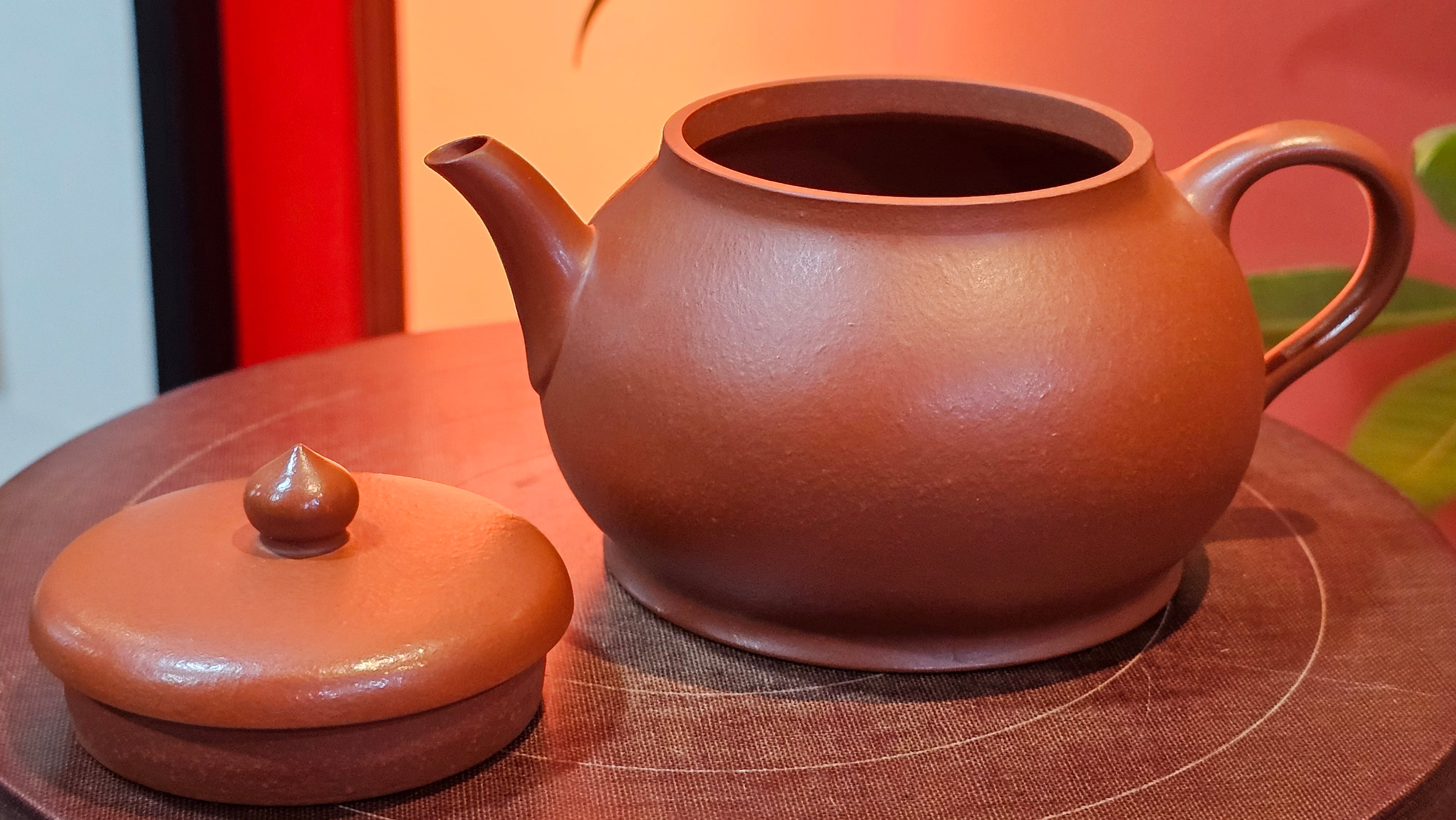 Yi Pin Hu, 252.3ml (largish), Xiao Mei Yao Zhu Ni 小煤窑朱泥,  by Craftsman Chen Yue Fei 陈跃飞 ~ Congratulations to!Mr J.G., 1059hrs 18th August 2025, Invergowrie, Australia🇦🇺!