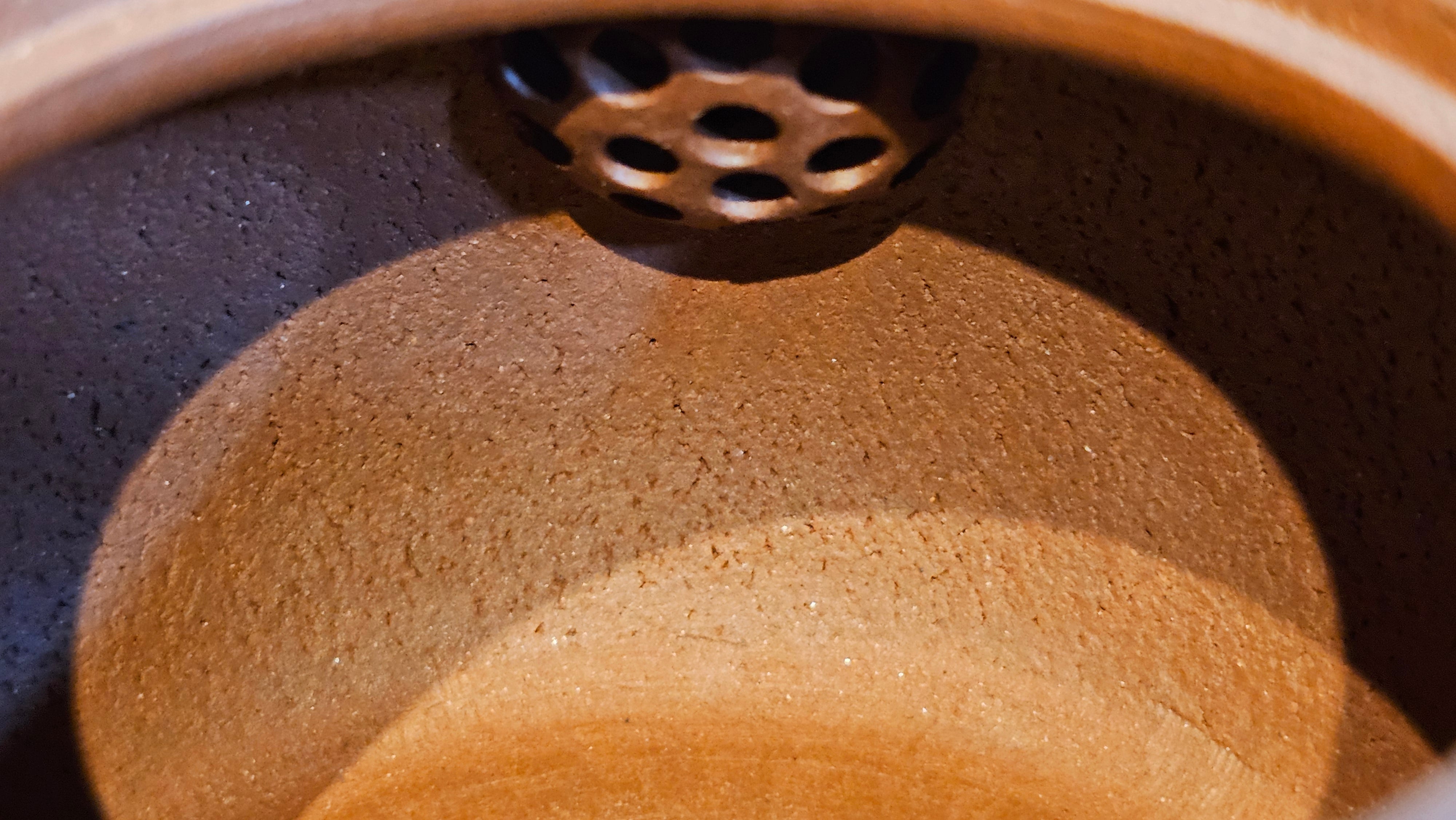 Xi Shi 西施, 144.3ml, Di Cao Qing Zi Ni 底槽青紫泥, by Craftsman Gu Xiao Ming 顾小明 ~ Congratulations to Mr S.K., 1429hrs!17th August 2025, Lymington, U.K.🇬🇧!