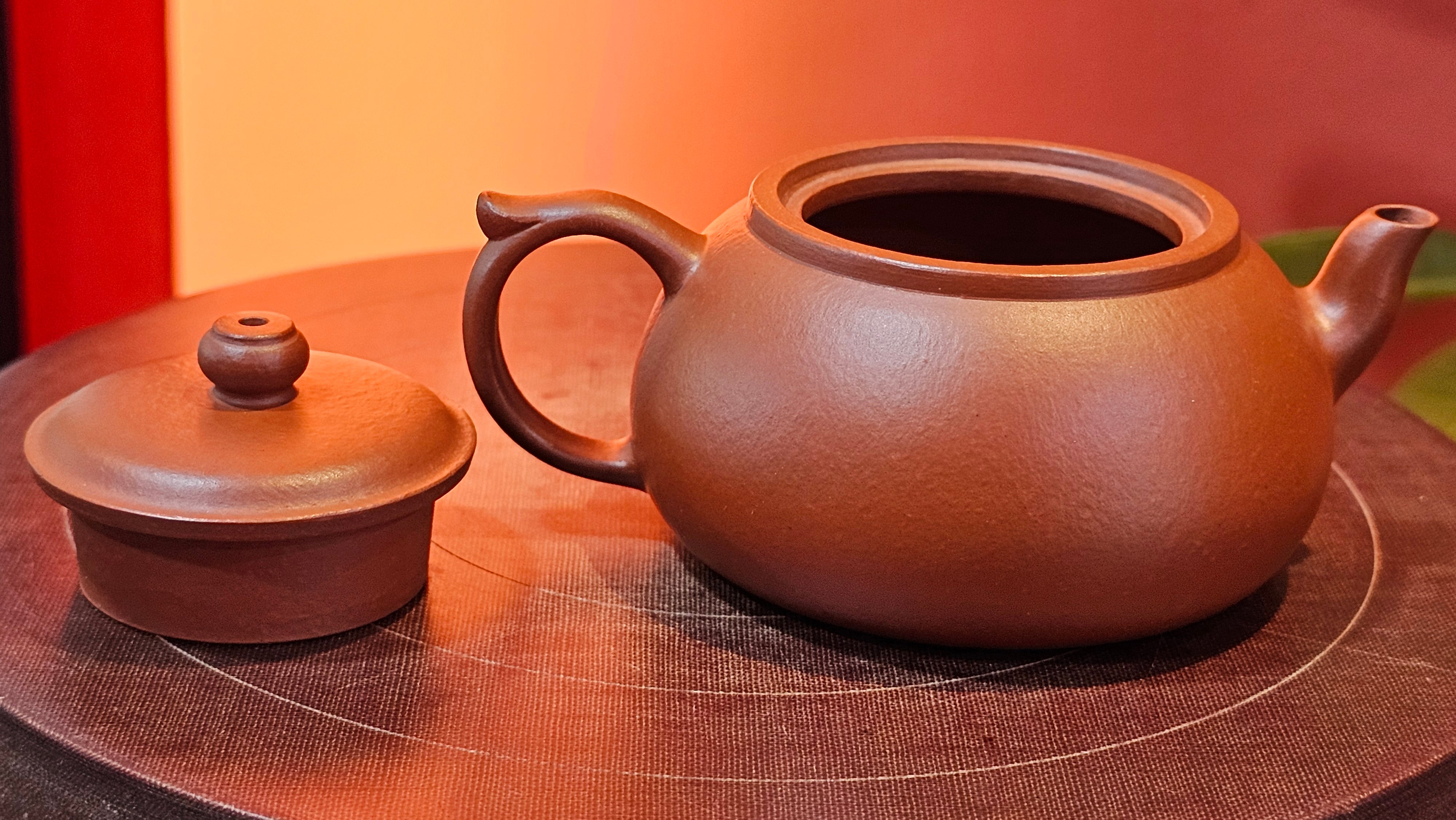 Guan Bo 观博, 97.3ml, Xiao Mei Yao Zhu Ni 小煤窑朱泥 by our Collaborative Craftsman Zhai Yi Yao 翟一耀 ~ Congratulations to Mr D.! 1106hrs 13th August 2025! Baldwin Park! CA.