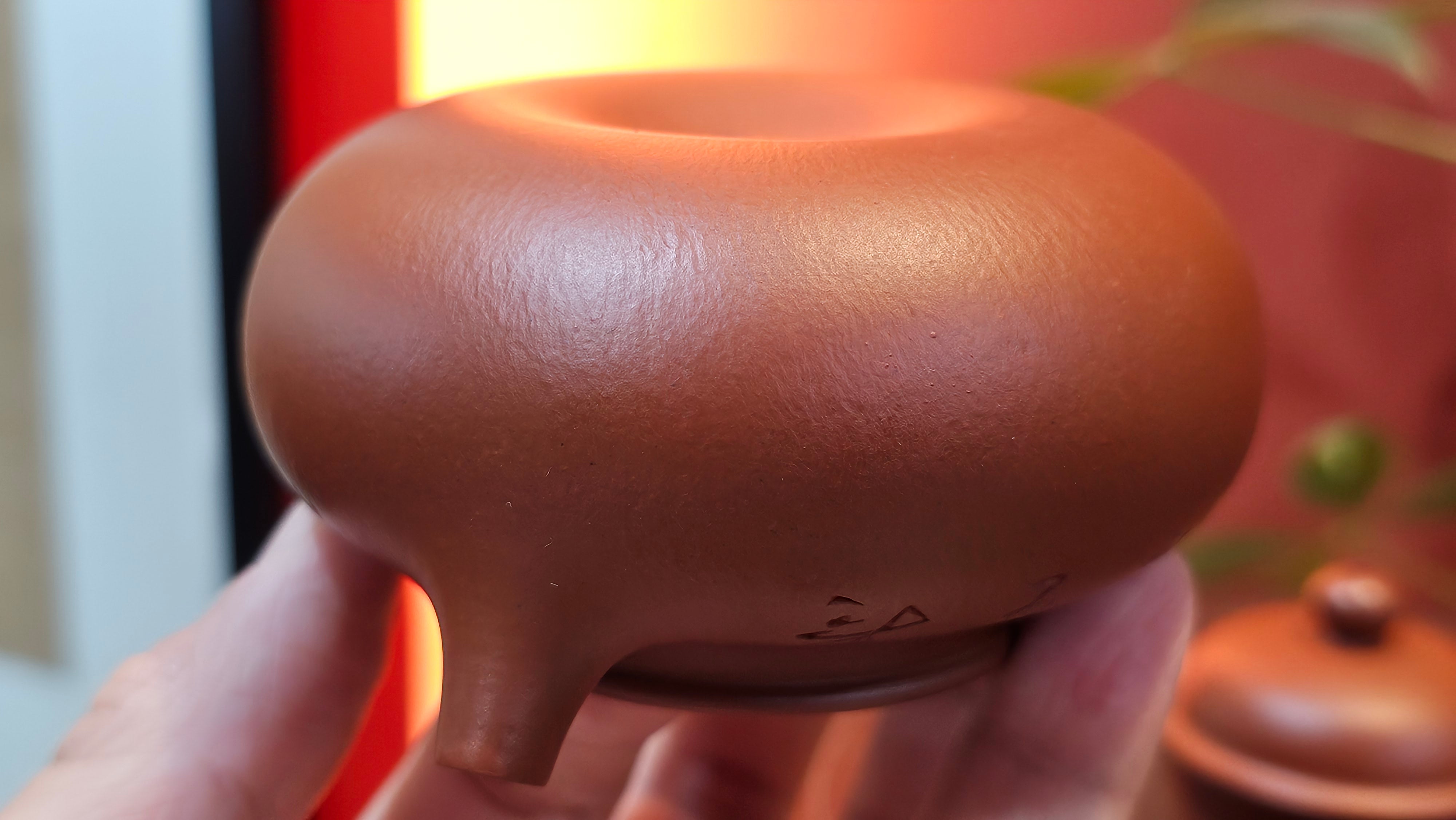 Rong Tian 容天, 145.5ml, Xiao Mei Yao Zhu Ni 小煤窑朱泥,  by Craftsman Chen Yue Fei 陈跃飞, Engraving by Craftsman Yi De Shu ~ Congratulations to!Tea Sommr Mr A.M., 1238hrs 16th August 2025, Padua! Italy🇮🇹!