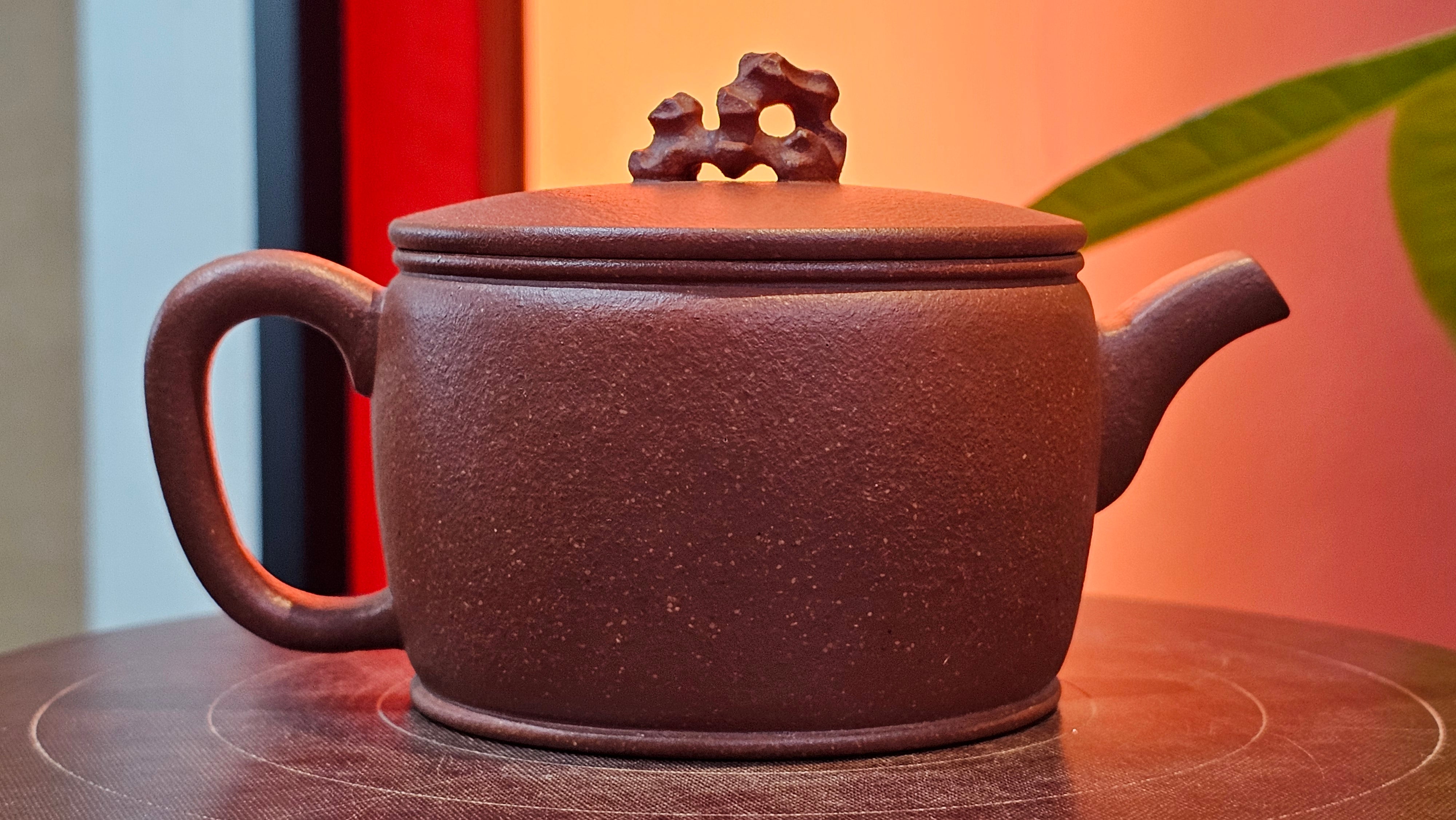 Han Wa 汉瓦 (Tai Hu Shi Knob 太湖石钮), 144.3ml, Hong Jiang Po Ni, by Craftsman Chen Gui Zhi (Red JiangPoNi rarer than Yellow JiangPoNi, XiaoMeiYao & ZhaoZhuang ZhuNi)~Congratulations to Ms J.P.! 14058hrs 16th August 2025! Salem, OR!