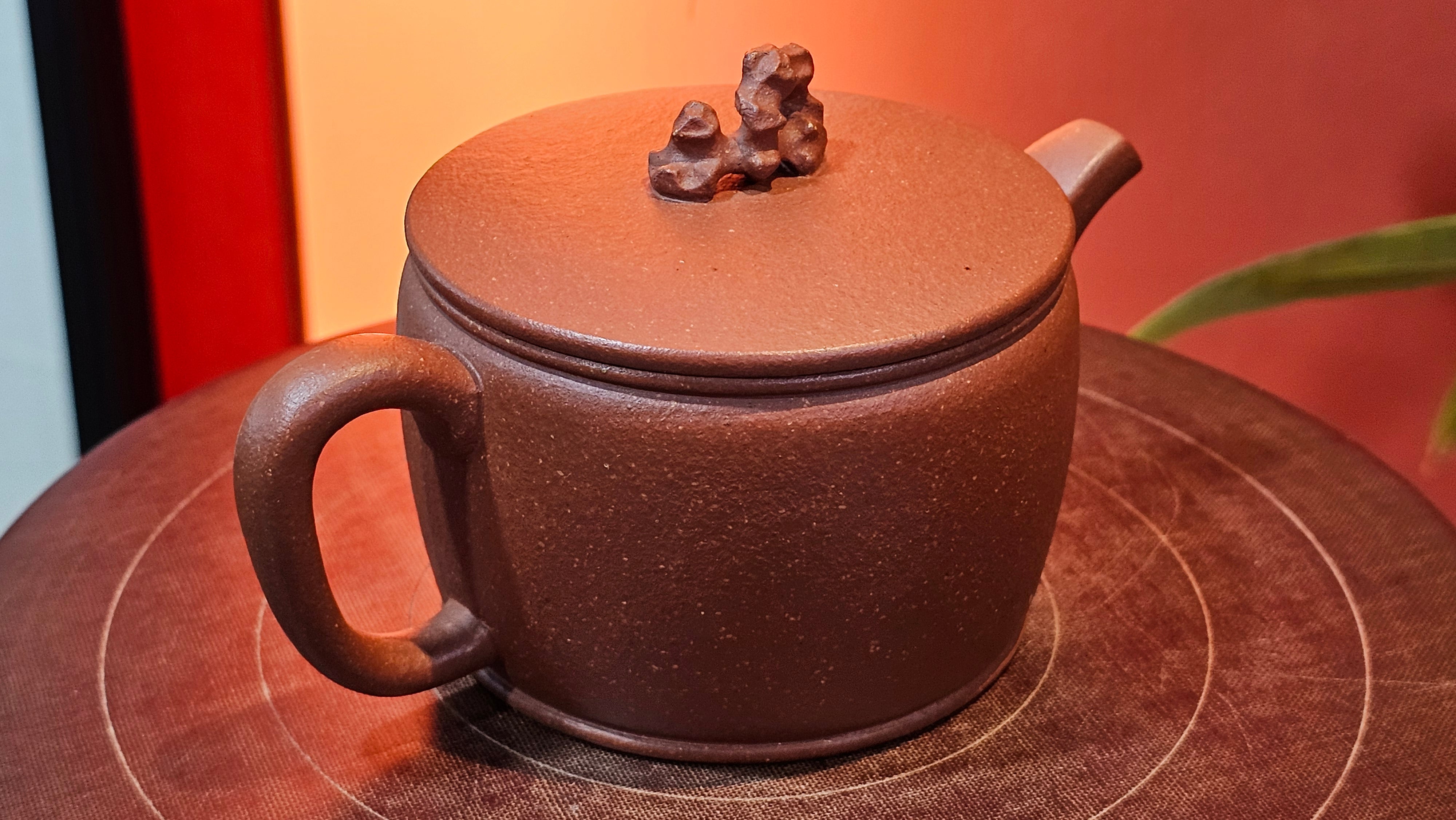 Han Wa 汉瓦 (Tai Hu Shi Knob 太湖石钮), 144.3ml, Hong Jiang Po Ni, by Craftsman Chen Gui Zhi (Red JiangPoNi rarer than Yellow JiangPoNi, XiaoMeiYao & ZhaoZhuang ZhuNi)~Congratulations to Ms J.P.! 14058hrs 16th August 2025! Salem, OR!