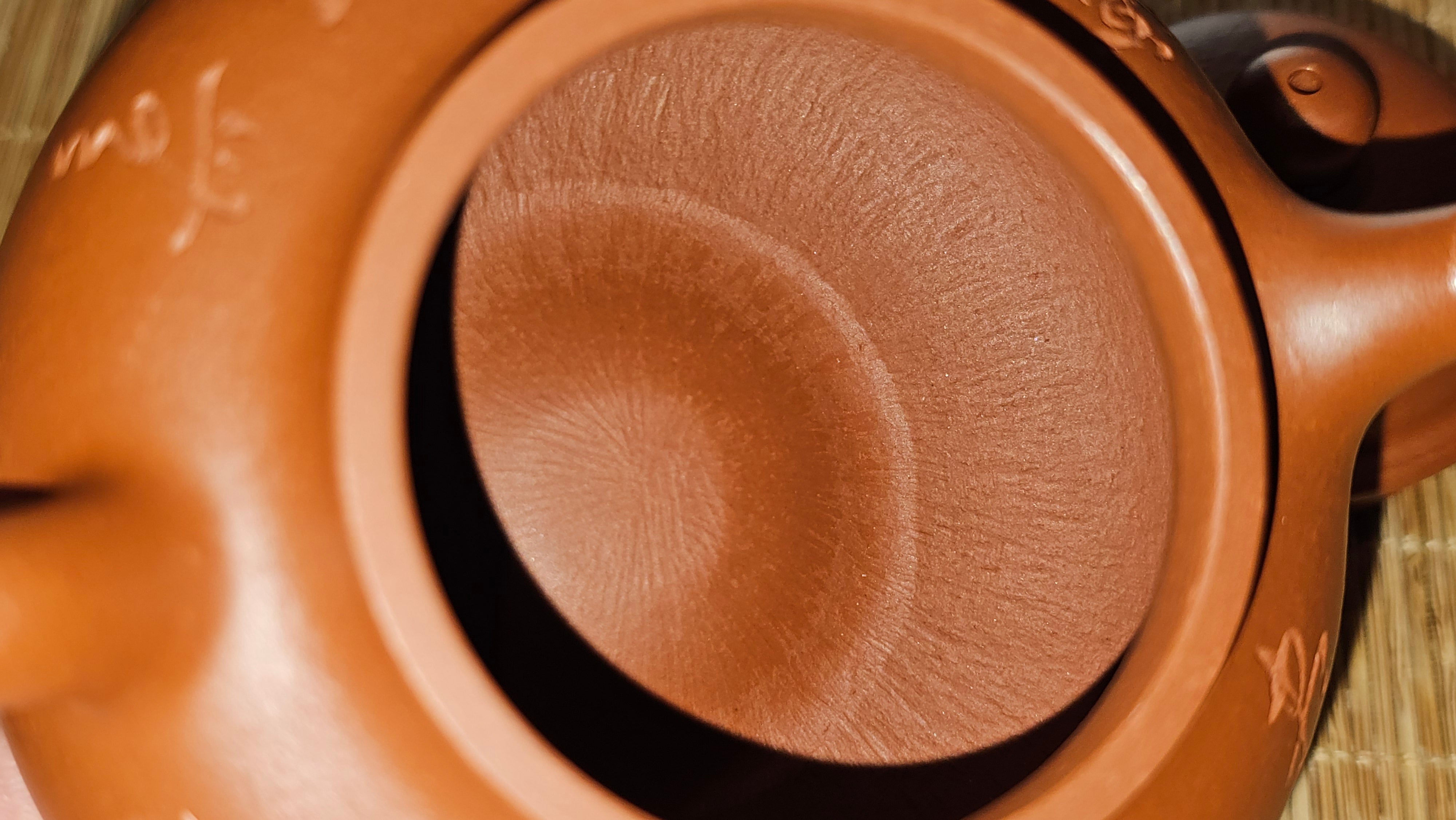 Rong Tian 容天, 145.5ml, Xiao Mei Yao Zhu Ni 小煤窑朱泥,  by Craftsman Chen Yue Fei 陈跃飞, Engraving by Craftsman Yi De Shu ~ Congratulations to!Tea Sommr Mr A.M., 1238hrs 16th August 2025, Padua! Italy🇮🇹!