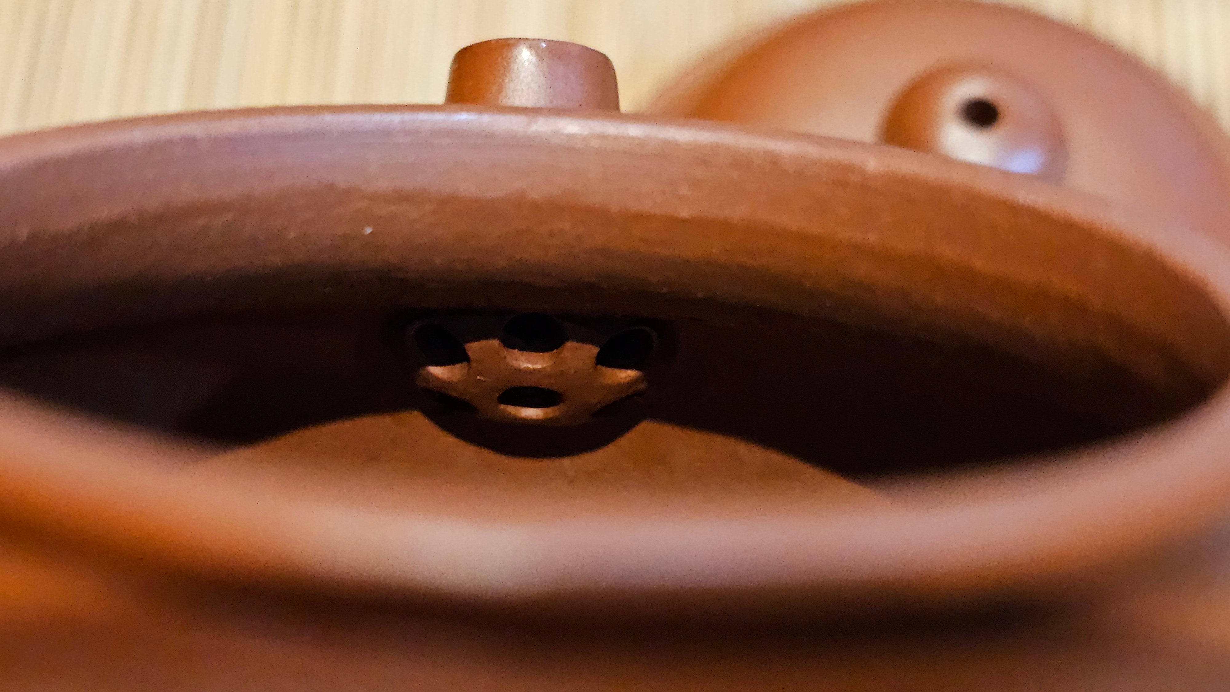 Rong Tian 容天, 145.5ml, Xiao Mei Yao Zhu Ni 小煤窑朱泥,  by Craftsman Chen Yue Fei 陈跃飞, Engraving by Craftsman Yi De Shu ~ Congratulations to!Tea Sommr Mr A.M., 1238hrs 16th August 2025, Padua! Italy🇮🇹!