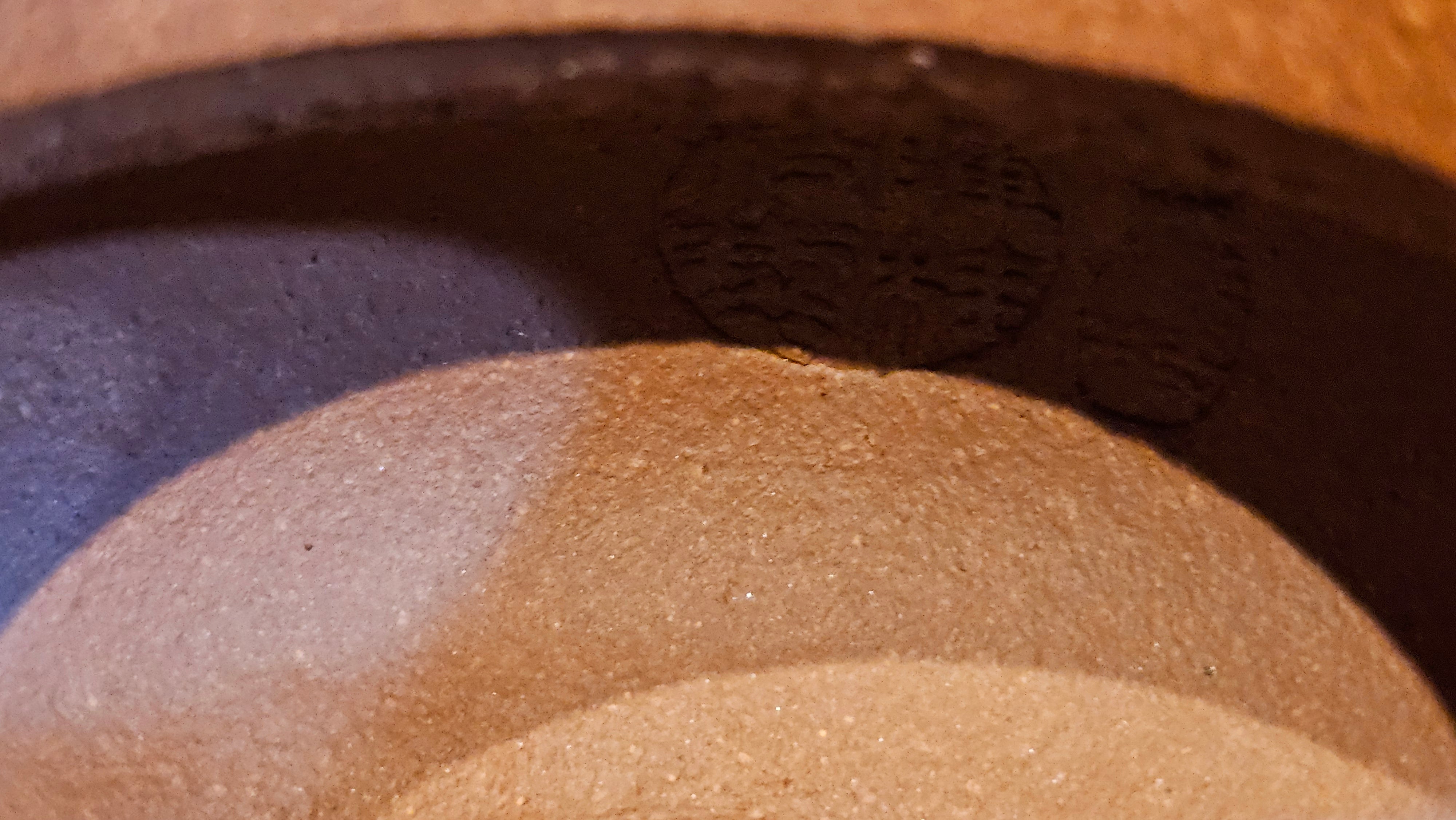 Song Jin Hu《颂金壶》, 151.5ml, Hong Jiang Po Ni 红降坡泥, by Craftsman Chen Gui Zhi 陈桂枝。(Red JiangPoNi rarer than Yellow JiangPoNi, XiaoMeiYao & ZhaoZhuang ZhuNi) ~ Congratulations to!Tea Sommr A.M., 1238hrs 16th August 2025, Padua, Italy🇮🇹!