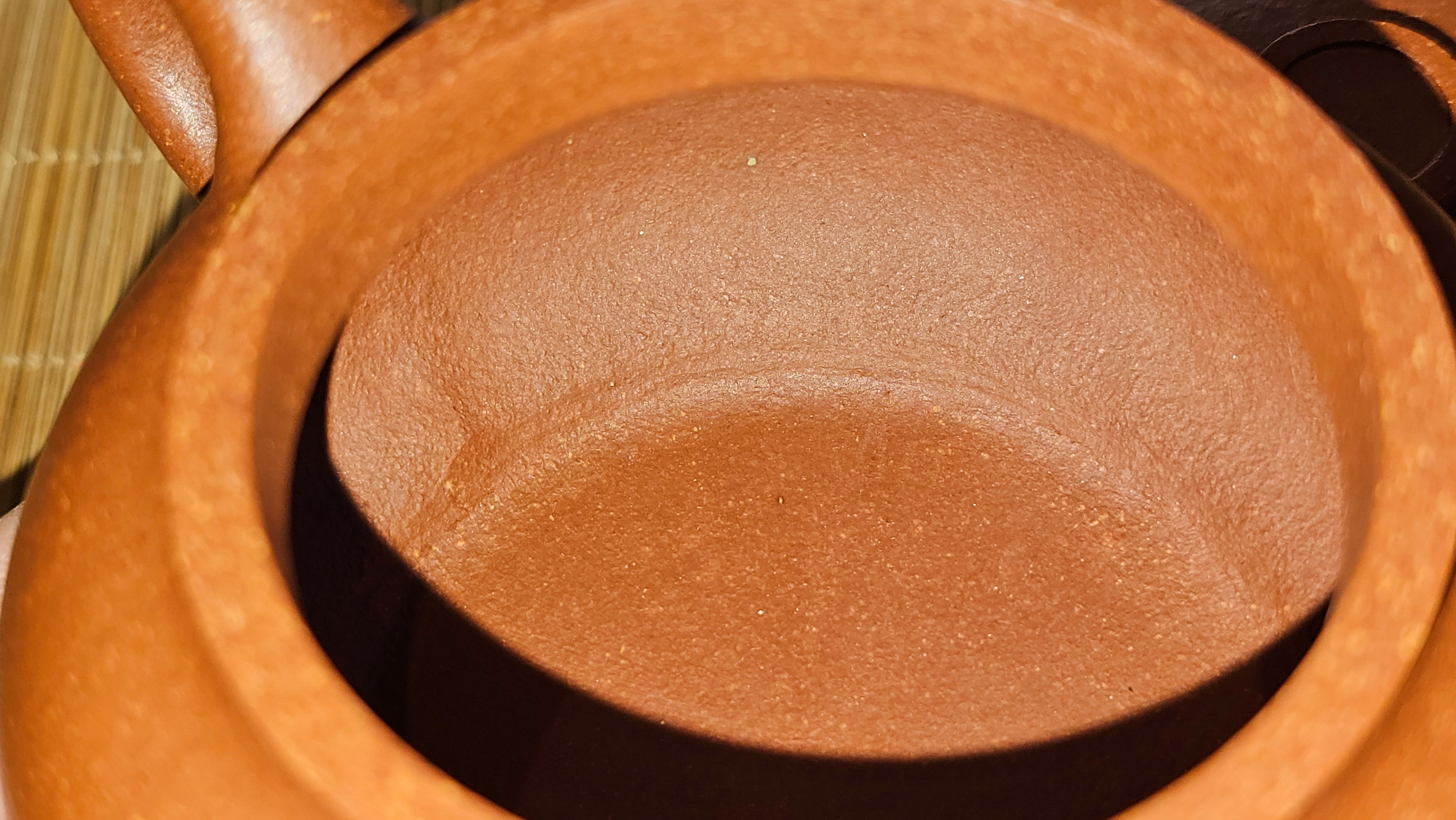 Song Jin Hu《颂金壶》, 151.5ml, Hong Jiang Po Ni 红降坡泥, by Craftsman Chen Gui Zhi 陈桂枝。(Red JiangPoNi rarer than Yellow JiangPoNi, XiaoMeiYao & ZhaoZhuang ZhuNi) ~ Congratulations to!Tea Sommr A.M., 1238hrs 16th August 2025, Padua, Italy🇮🇹!