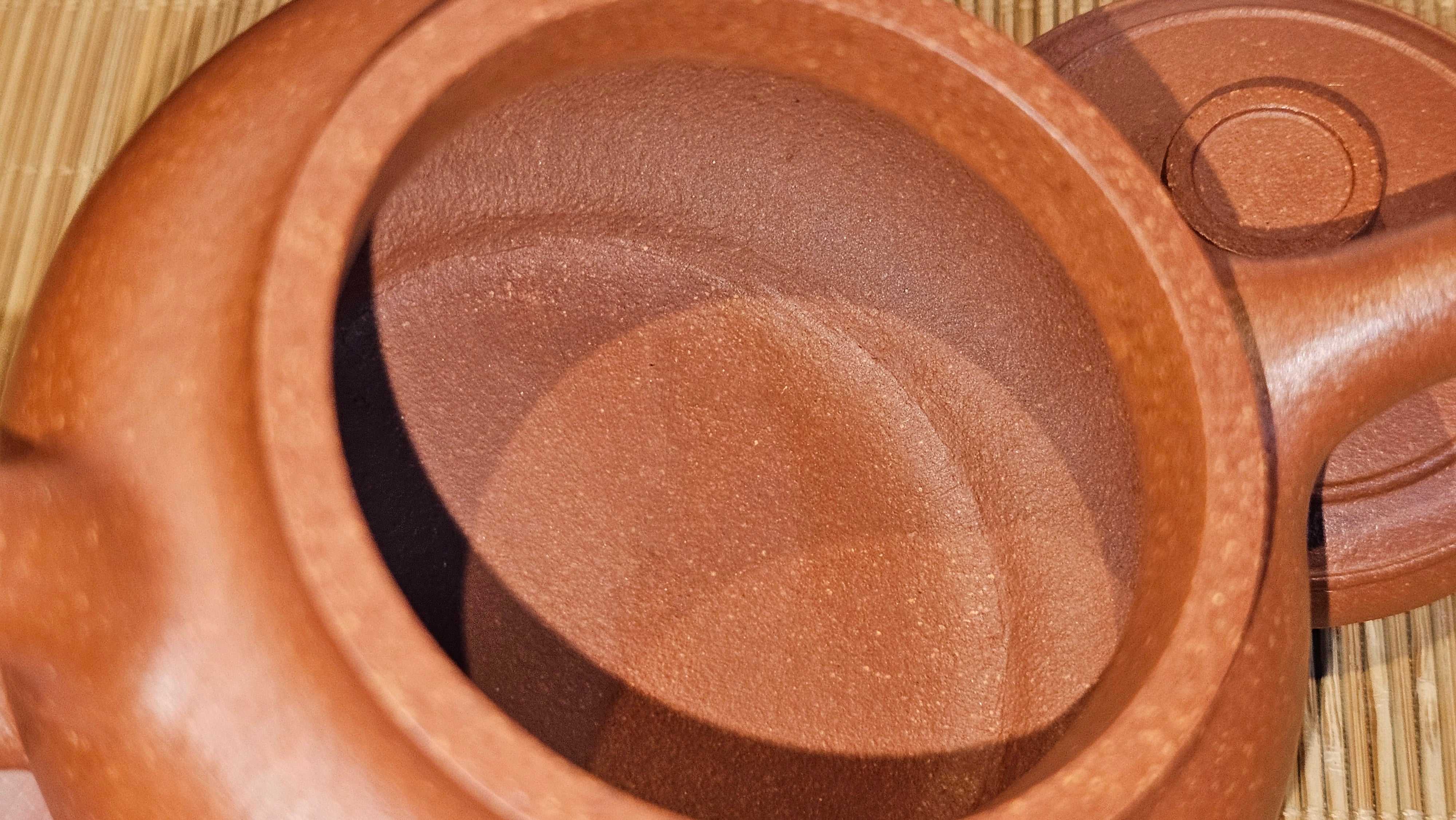 Song Jin Hu《颂金壶》, 151.5ml, Hong Jiang Po Ni 红降坡泥, by Craftsman Chen Gui Zhi 陈桂枝。(Red JiangPoNi rarer than Yellow JiangPoNi, XiaoMeiYao & ZhaoZhuang ZhuNi) ~ Congratulations to!Tea Sommr A.M., 1238hrs 16th August 2025, Padua, Italy🇮🇹!