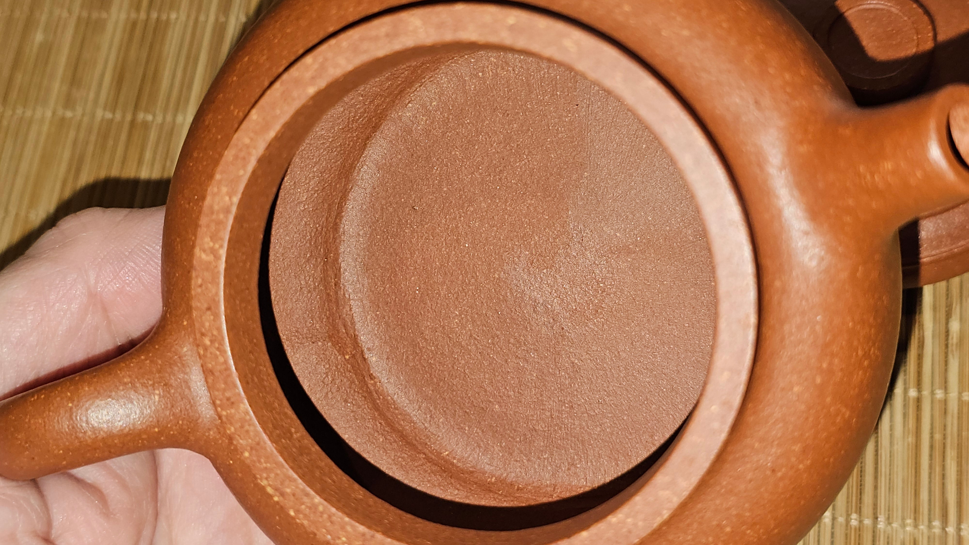 Song Jin Hu《颂金壶》, 151.5ml, Hong Jiang Po Ni 红降坡泥, by Craftsman Chen Gui Zhi 陈桂枝。(Red JiangPoNi rarer than Yellow JiangPoNi, XiaoMeiYao & ZhaoZhuang ZhuNi) ~ Congratulations to!Tea Sommr A.M., 1238hrs 16th August 2025, Padua, Italy🇮🇹!