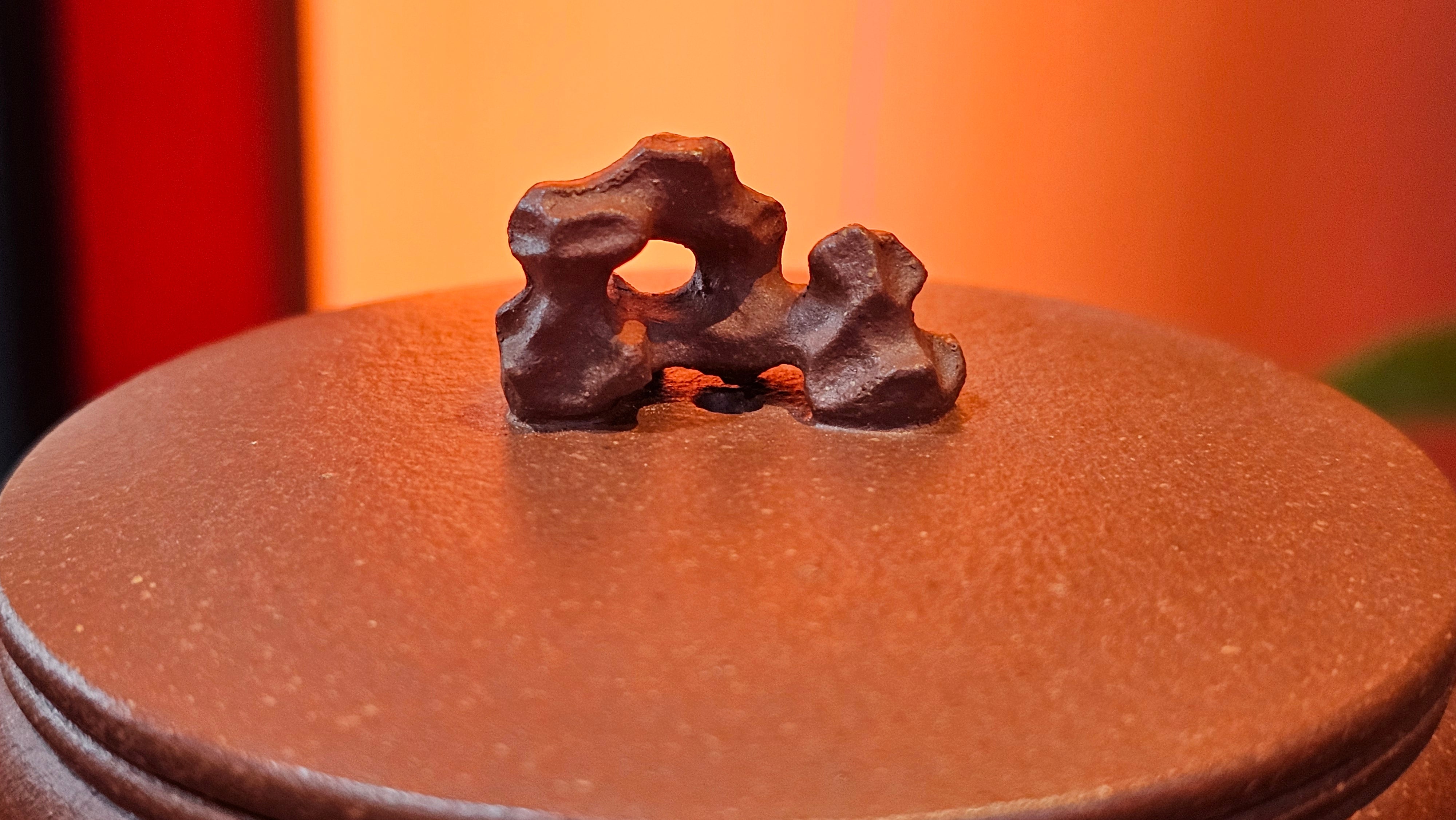 Han Wa 汉瓦 (Tai Hu Shi Knob 太湖石钮), 144.3ml, Hong Jiang Po Ni, by Craftsman Chen Gui Zhi (Red JiangPoNi rarer than Yellow JiangPoNi, XiaoMeiYao & ZhaoZhuang ZhuNi)~Congratulations to Ms J.P.! 14058hrs 16th August 2025! Salem, OR!