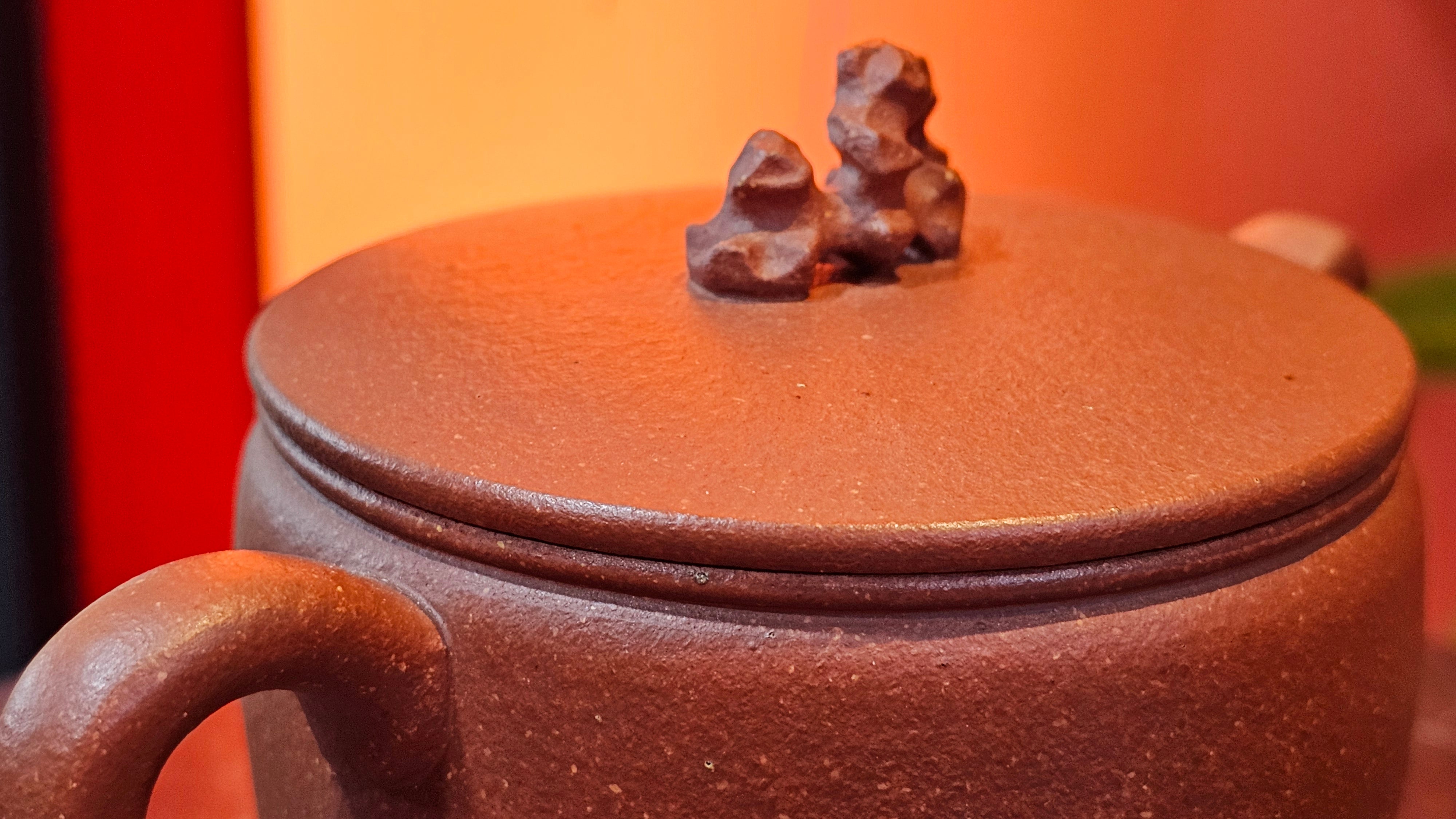 Han Wa 汉瓦 (Tai Hu Shi Knob 太湖石钮), 144.3ml, Hong Jiang Po Ni, by Craftsman Chen Gui Zhi (Red JiangPoNi rarer than Yellow JiangPoNi, XiaoMeiYao & ZhaoZhuang ZhuNi)~Congratulations to Ms J.P.! 14058hrs 16th August 2025! Salem, OR!